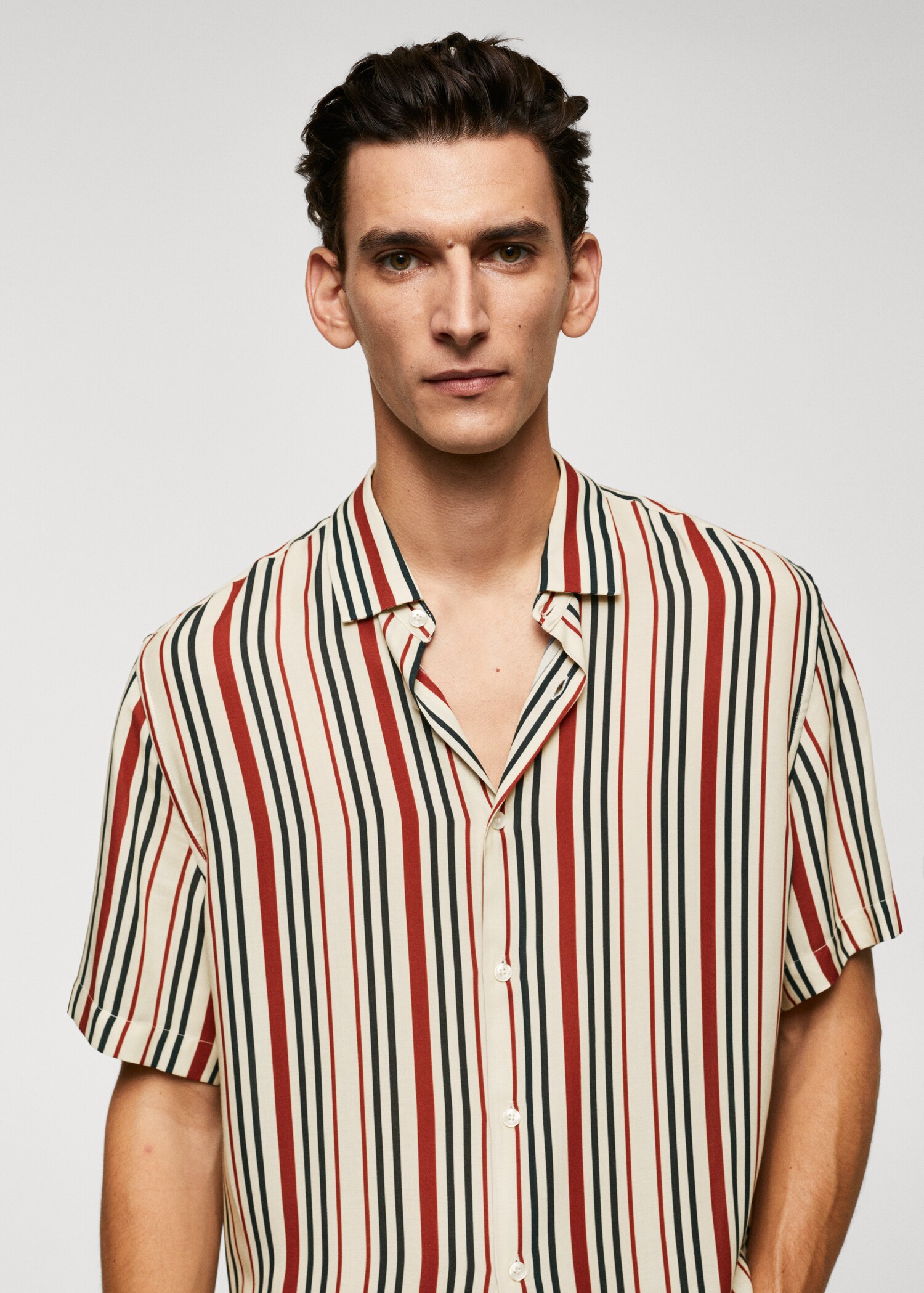 Short sleeve striped shirt - Details of the article 1