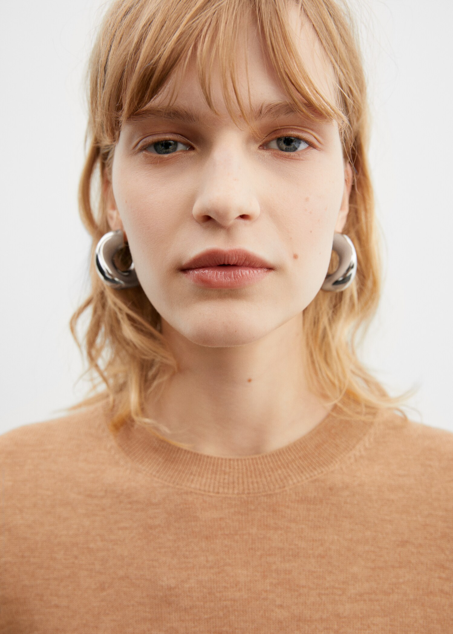 Short-sleeved wool sweater - Details of the article 1