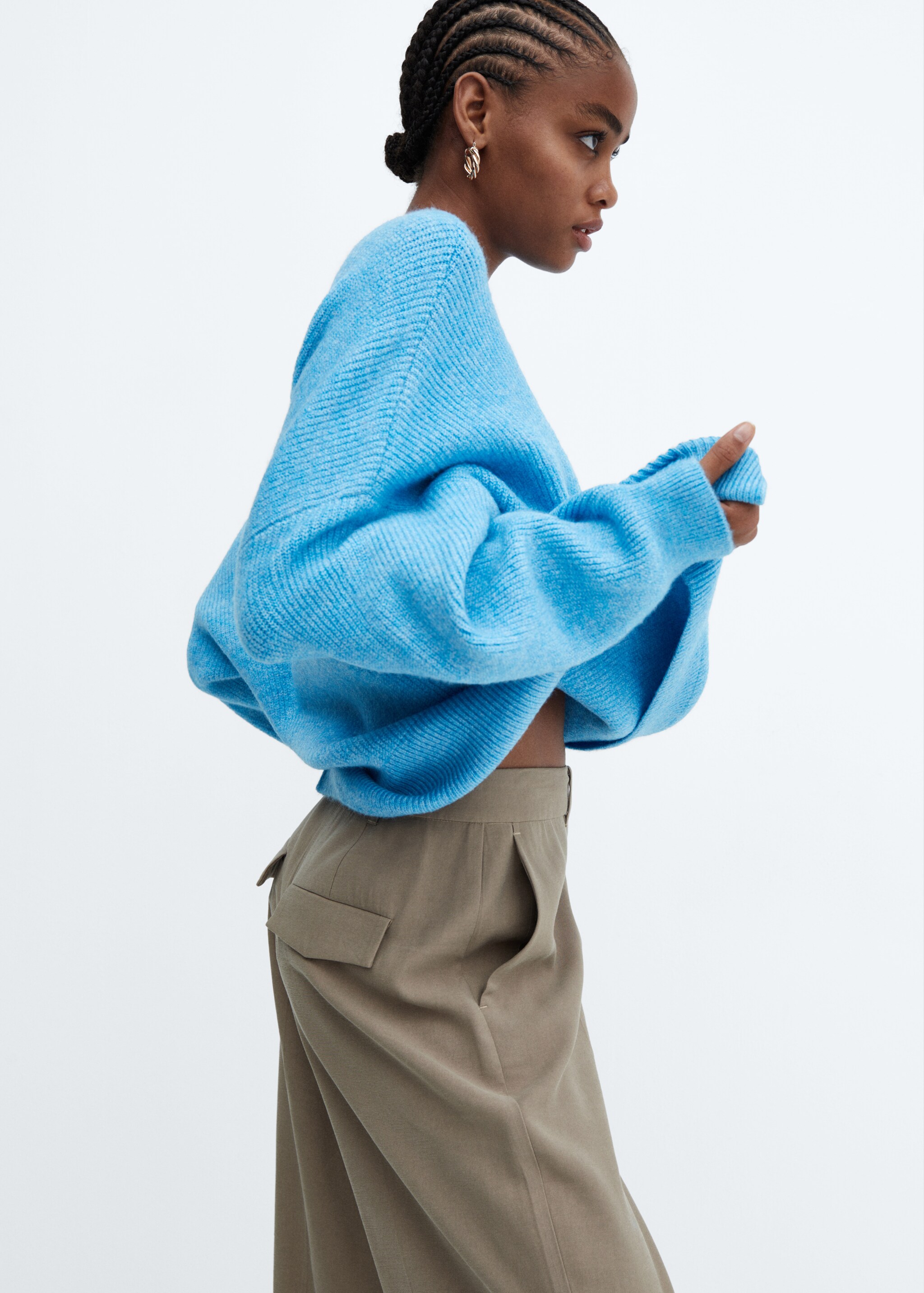 Oversized sweater with dropped shoulders - Details of the article 2