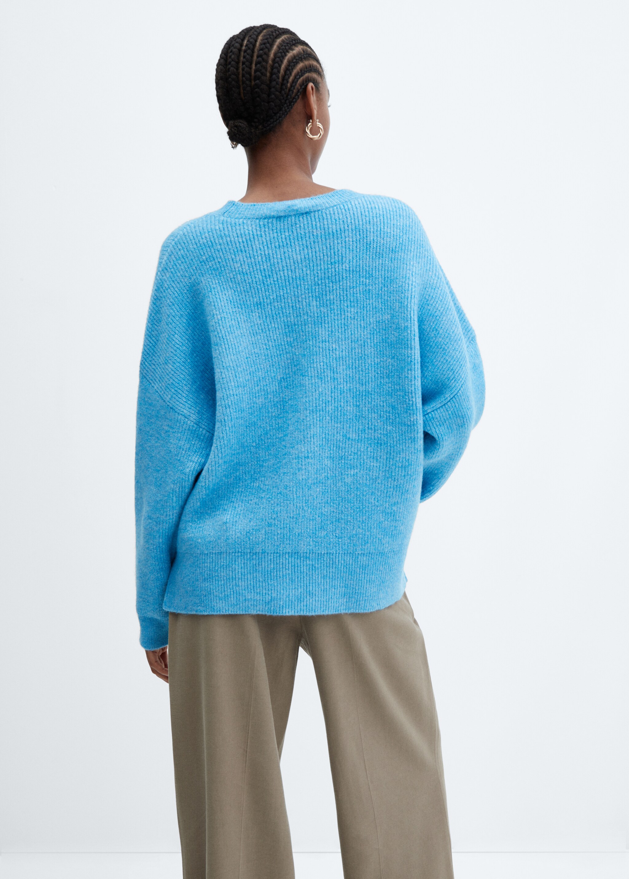 Oversized sweater with dropped shoulders - Reverse of the article