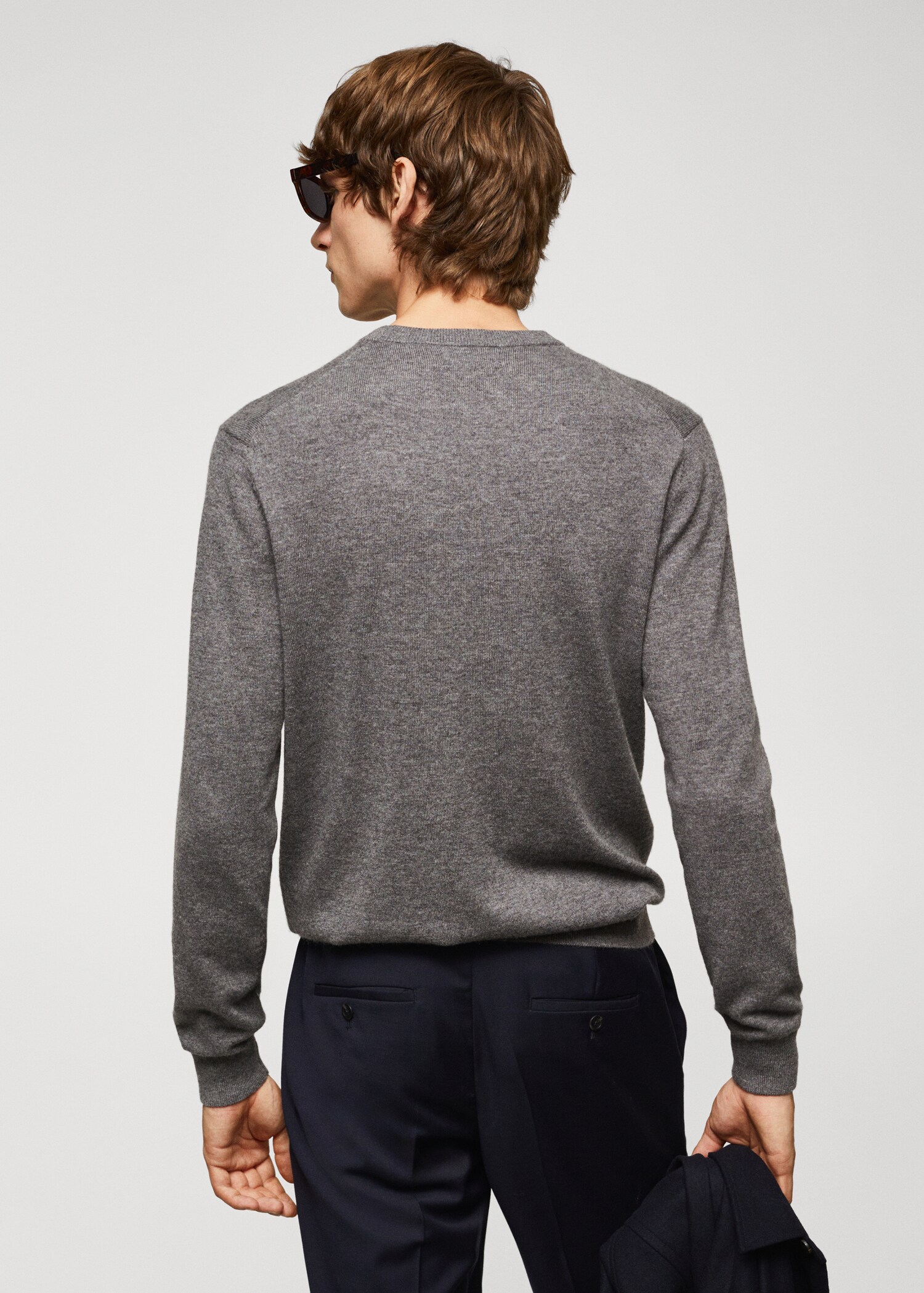 Fine-knit wool-blend sweater - Reverse of the article