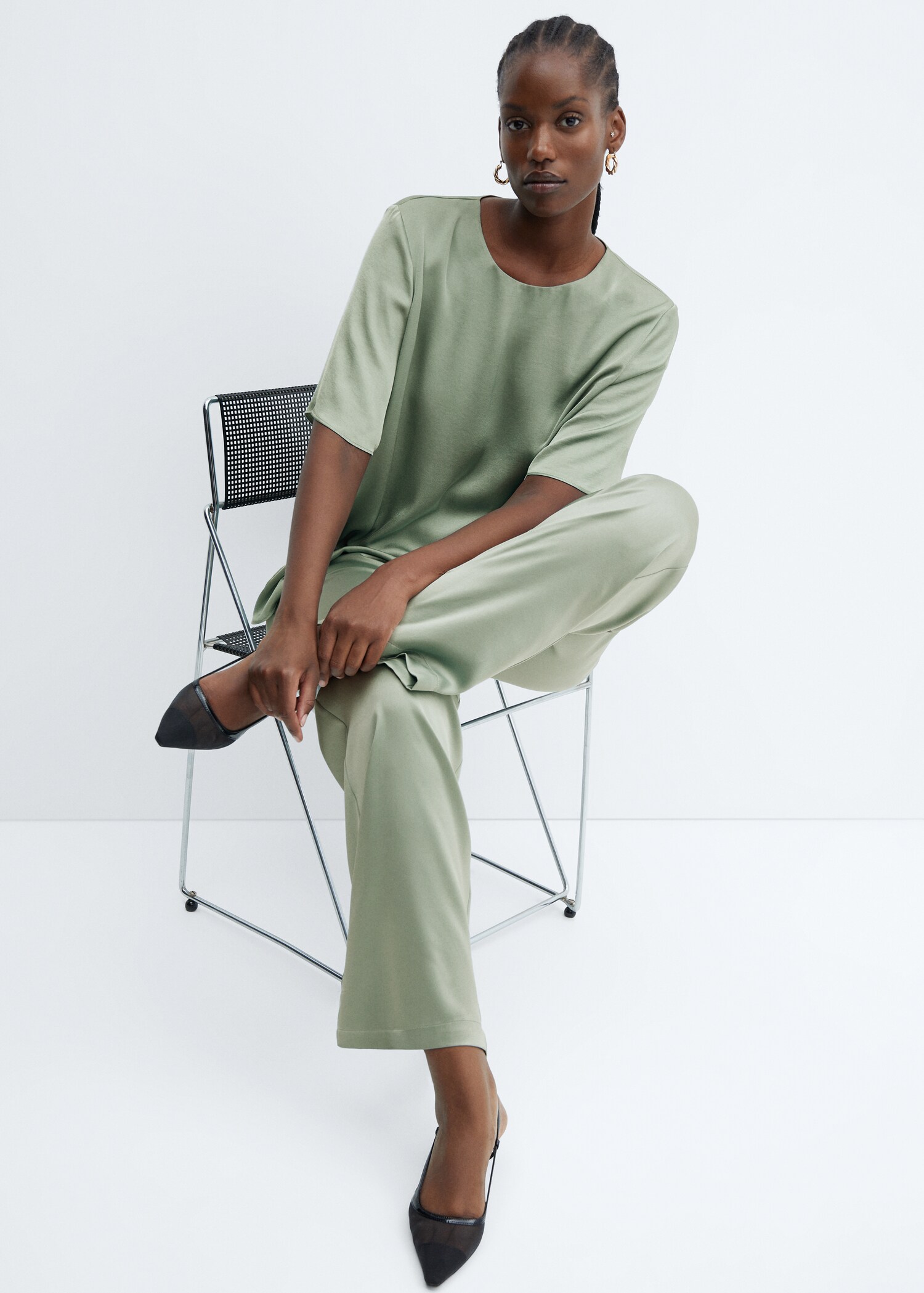 Satin pants with elastic waist - Details of the article 4