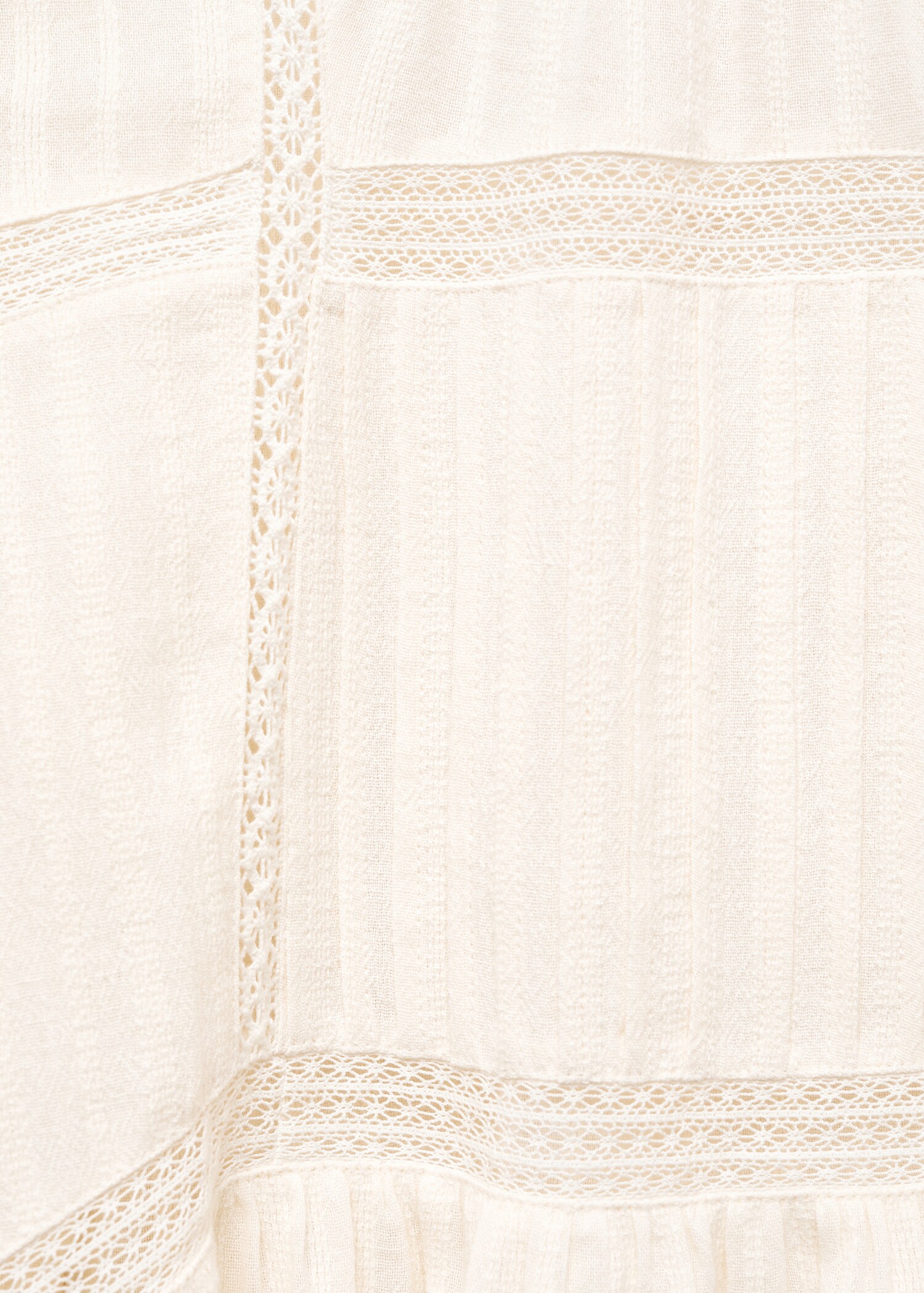 Embroidered blouse with puffed sleeves - Details of the article 8