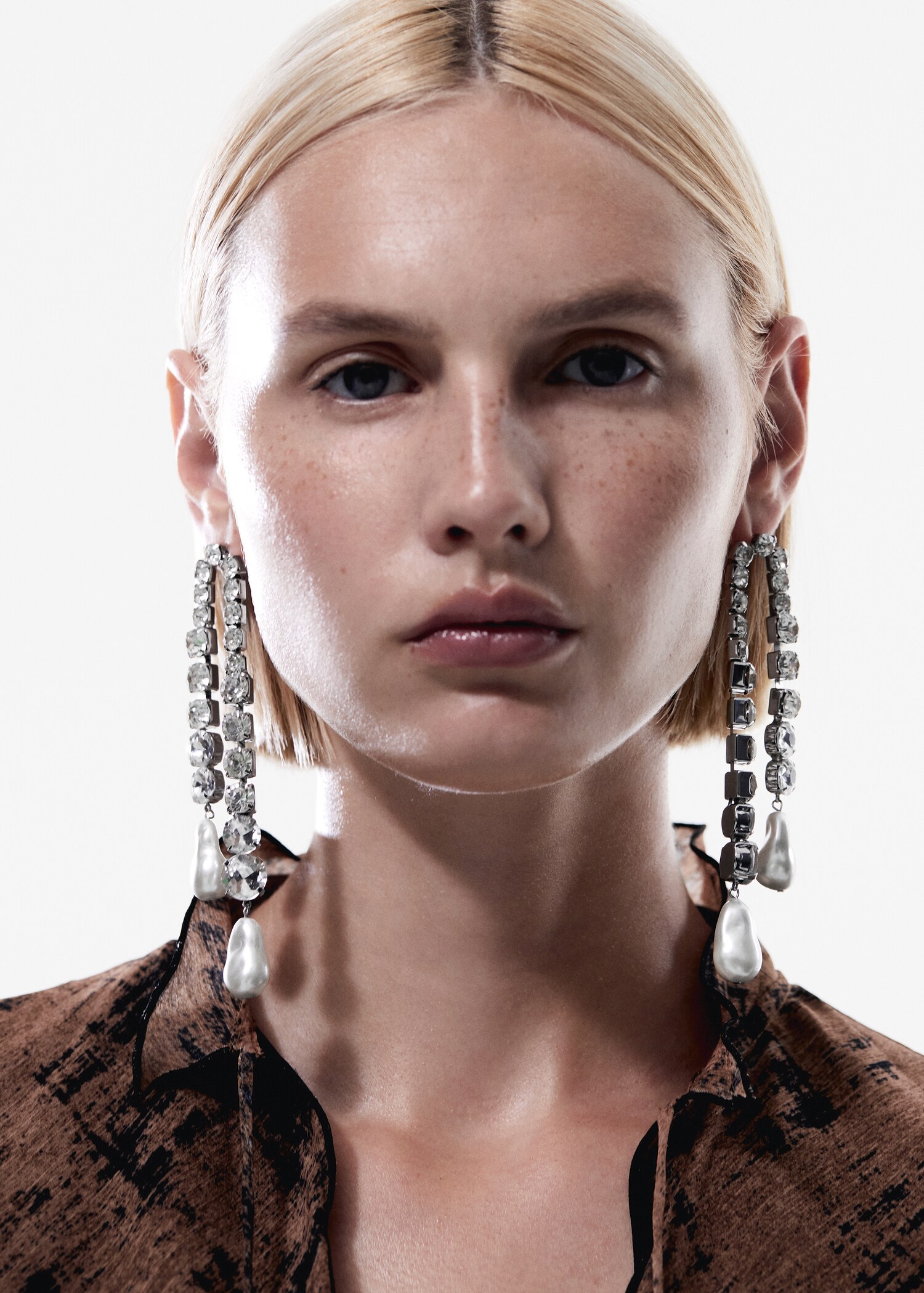 Pendant crystals earrings - Details of the article 9
