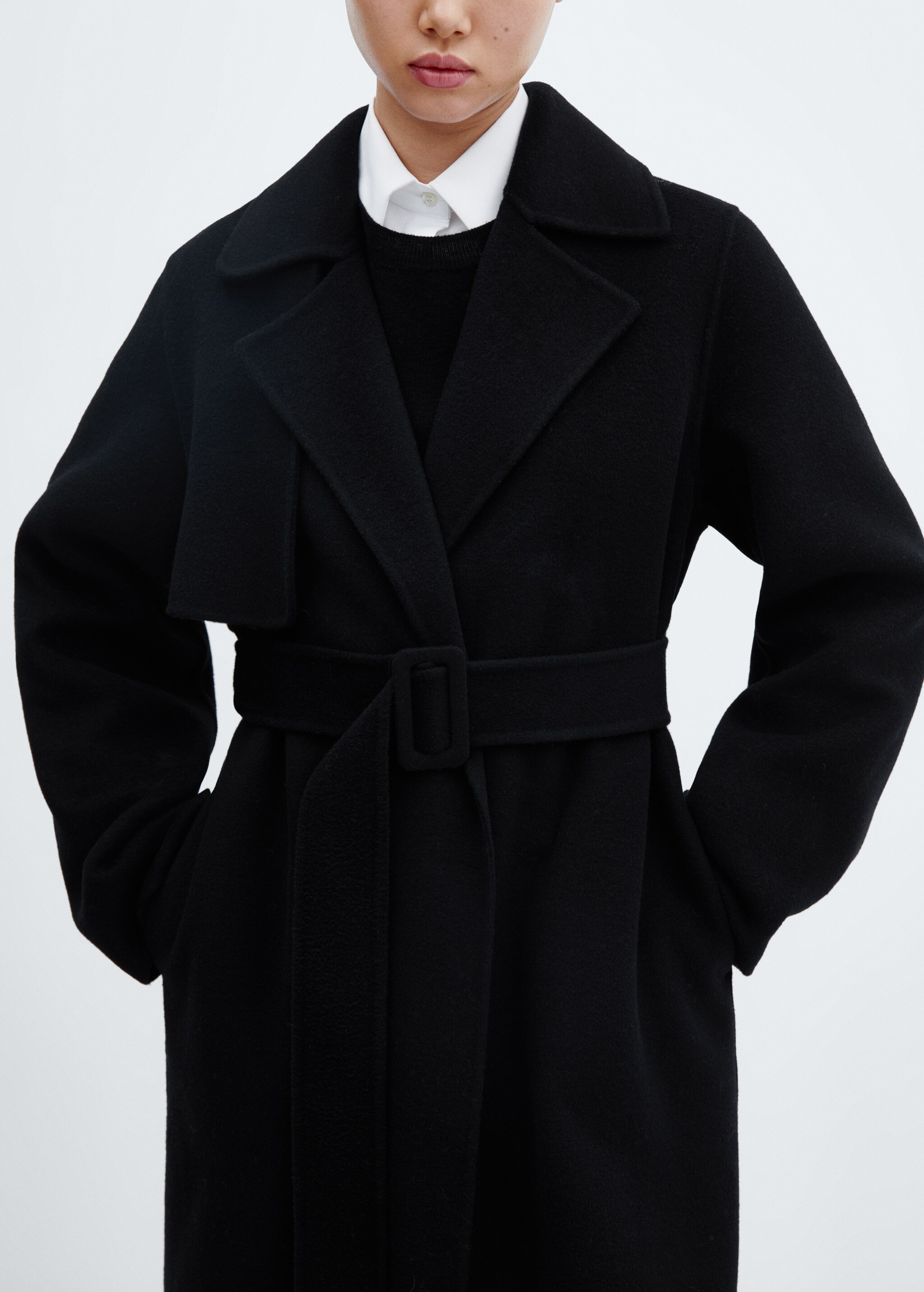 Wool coat with handmade belt - Details of the article 6