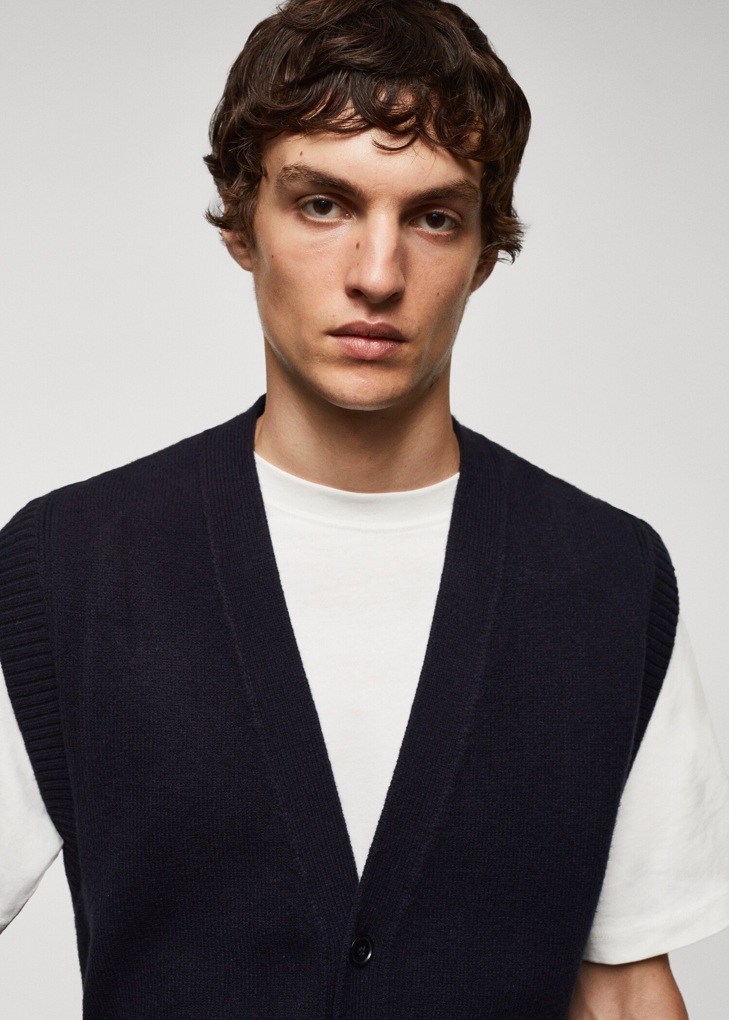 Knitted wool-blend vest - Details of the article 1