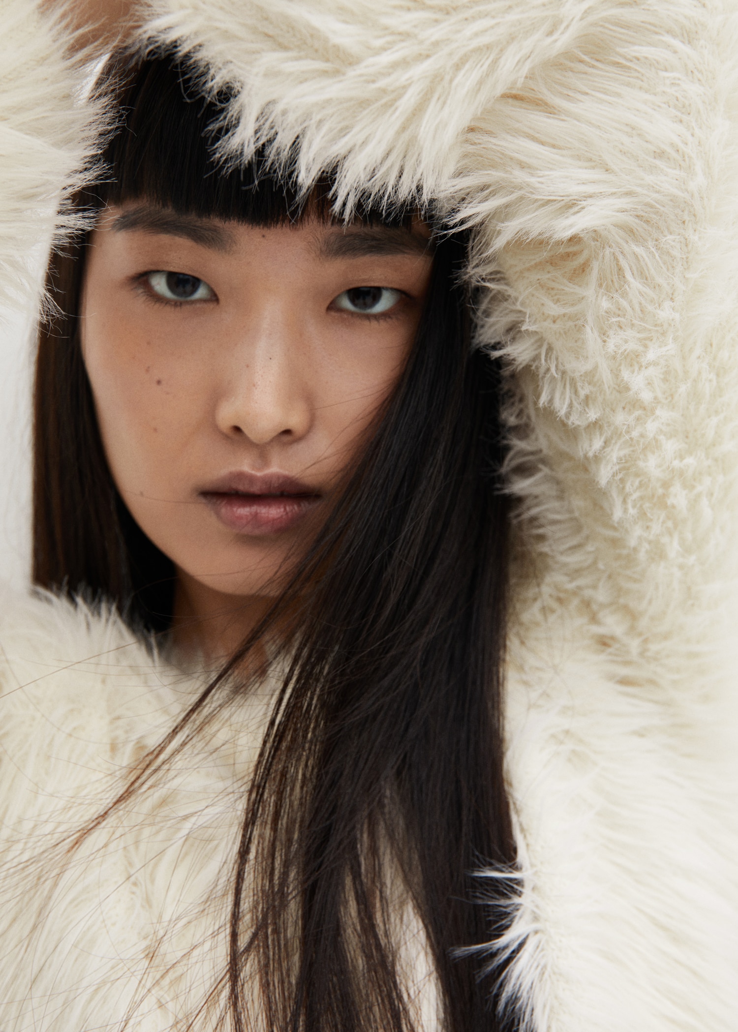 Round-neck fur-effect sweater - Details of the article 1