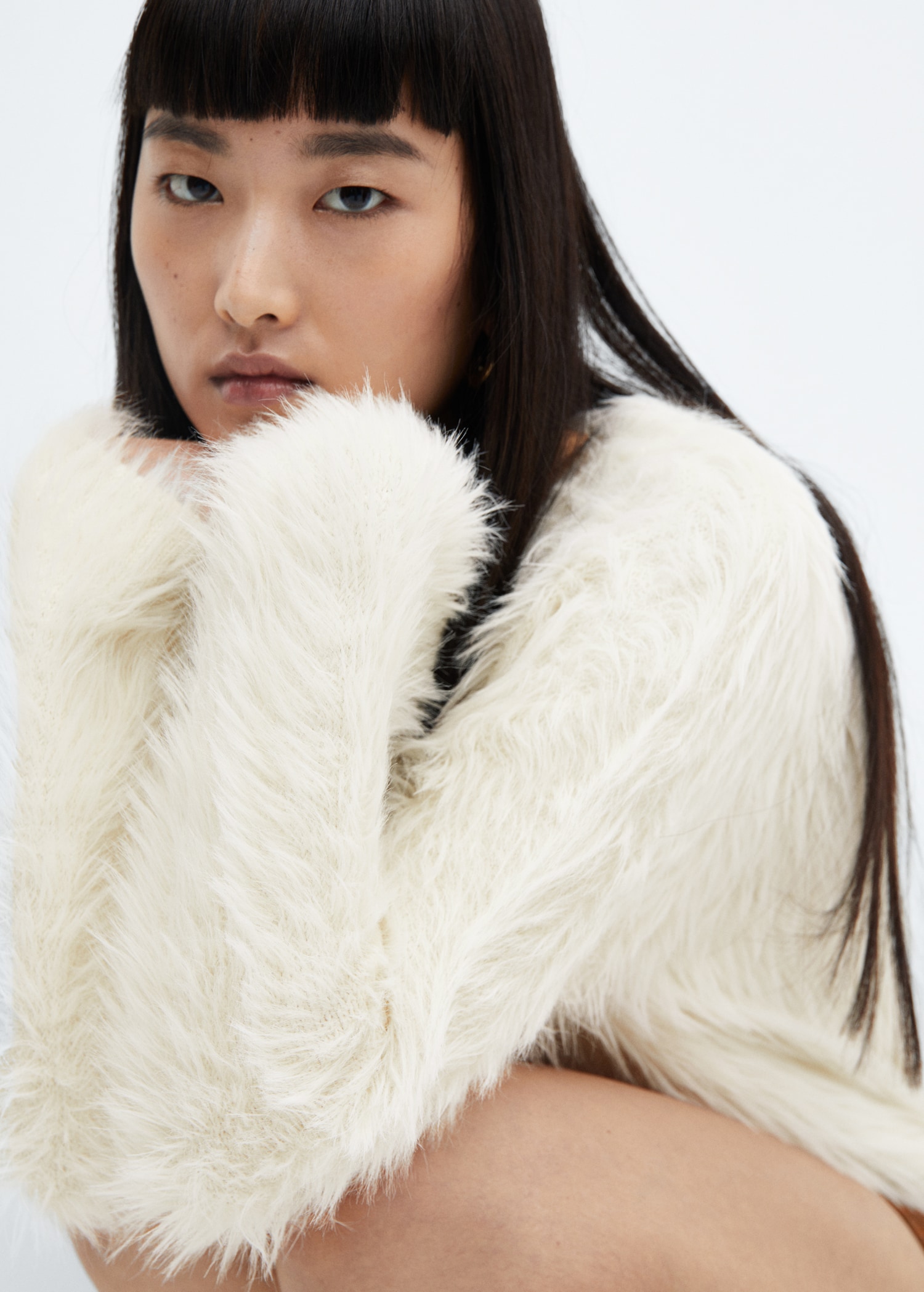 Round-neck fur-effect sweater - Details of the article 2