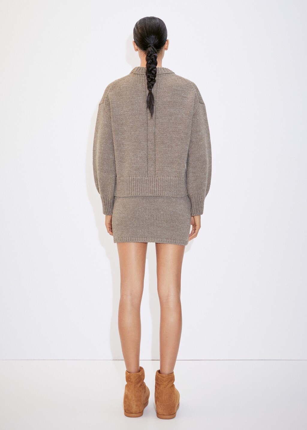 Puffed-sleeved wool sweater