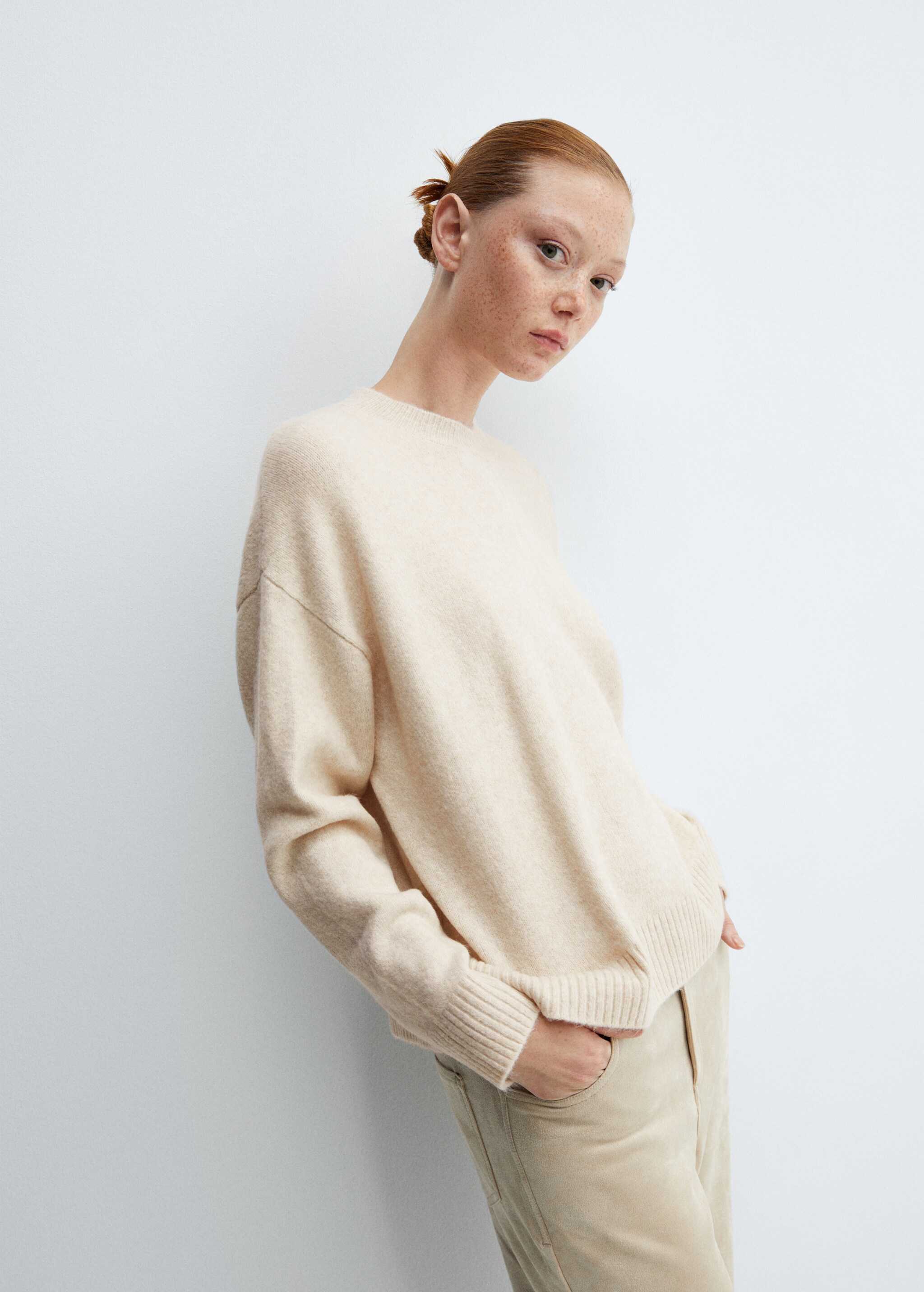 Round-neck knitted sweater  - Detail van het artikel 4