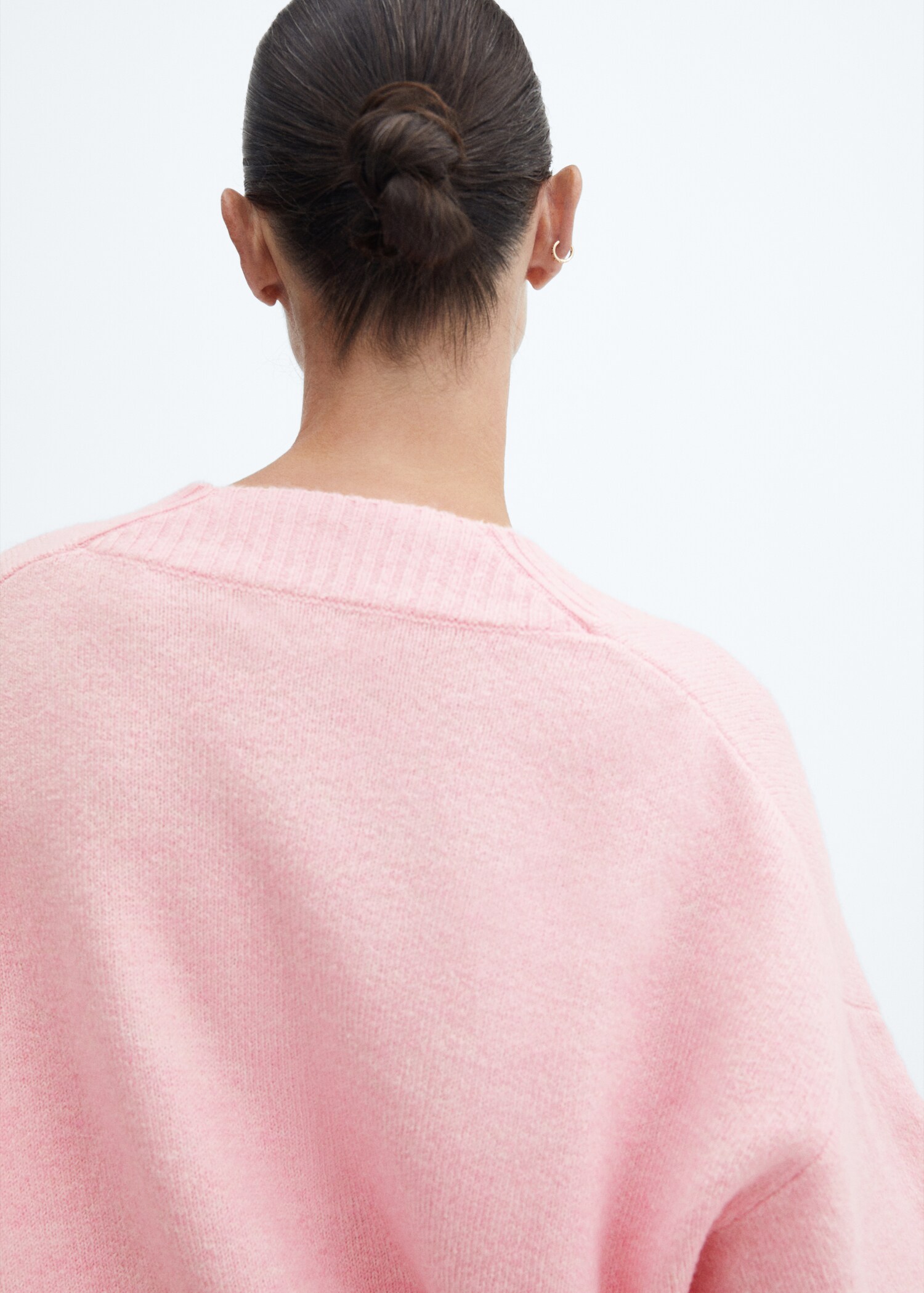 Oversized-Pullover mit V-Ausschnitt - Detail des Artikels 6