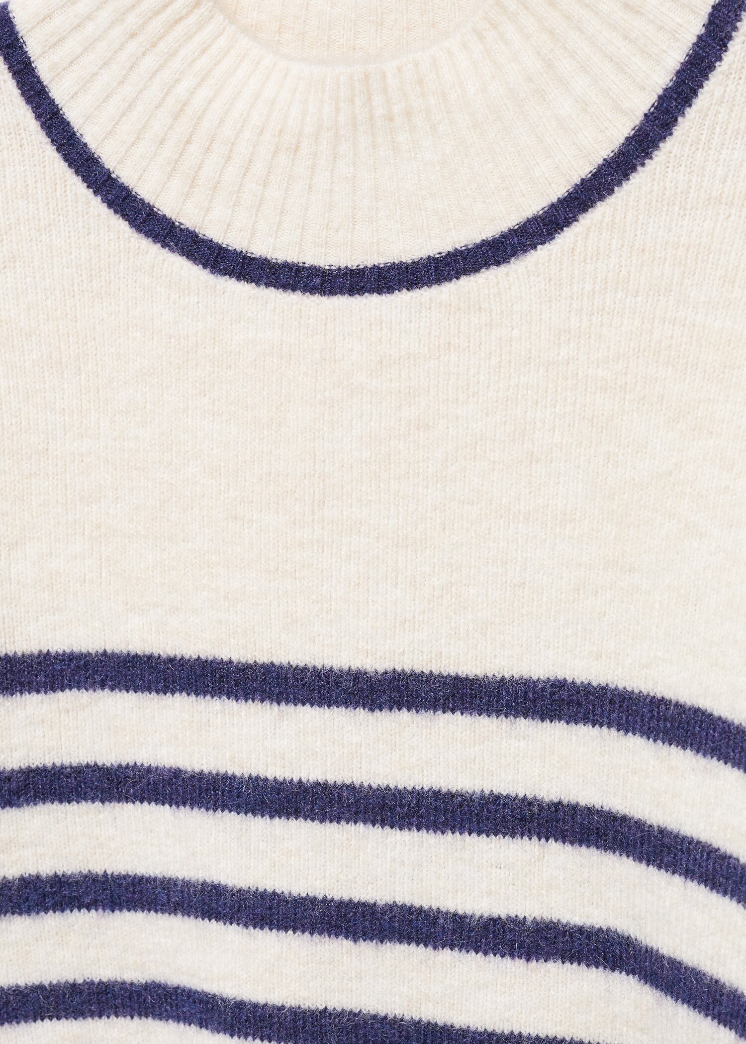Camisola com estampado às riscas e gola perkins - Pormenor do artigo 8