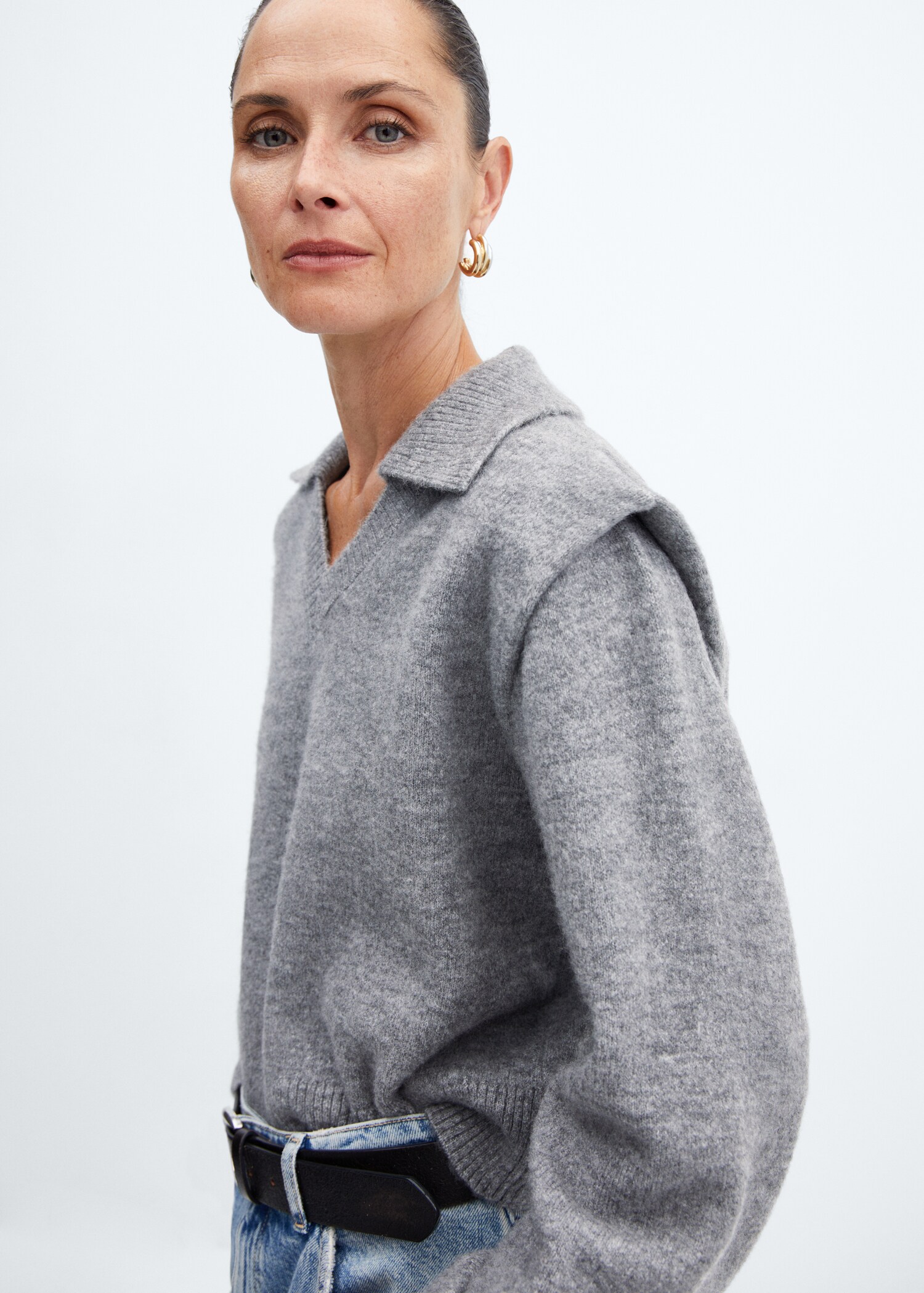 Polo-neck sweater with shoulder pads  - Details of the article 1