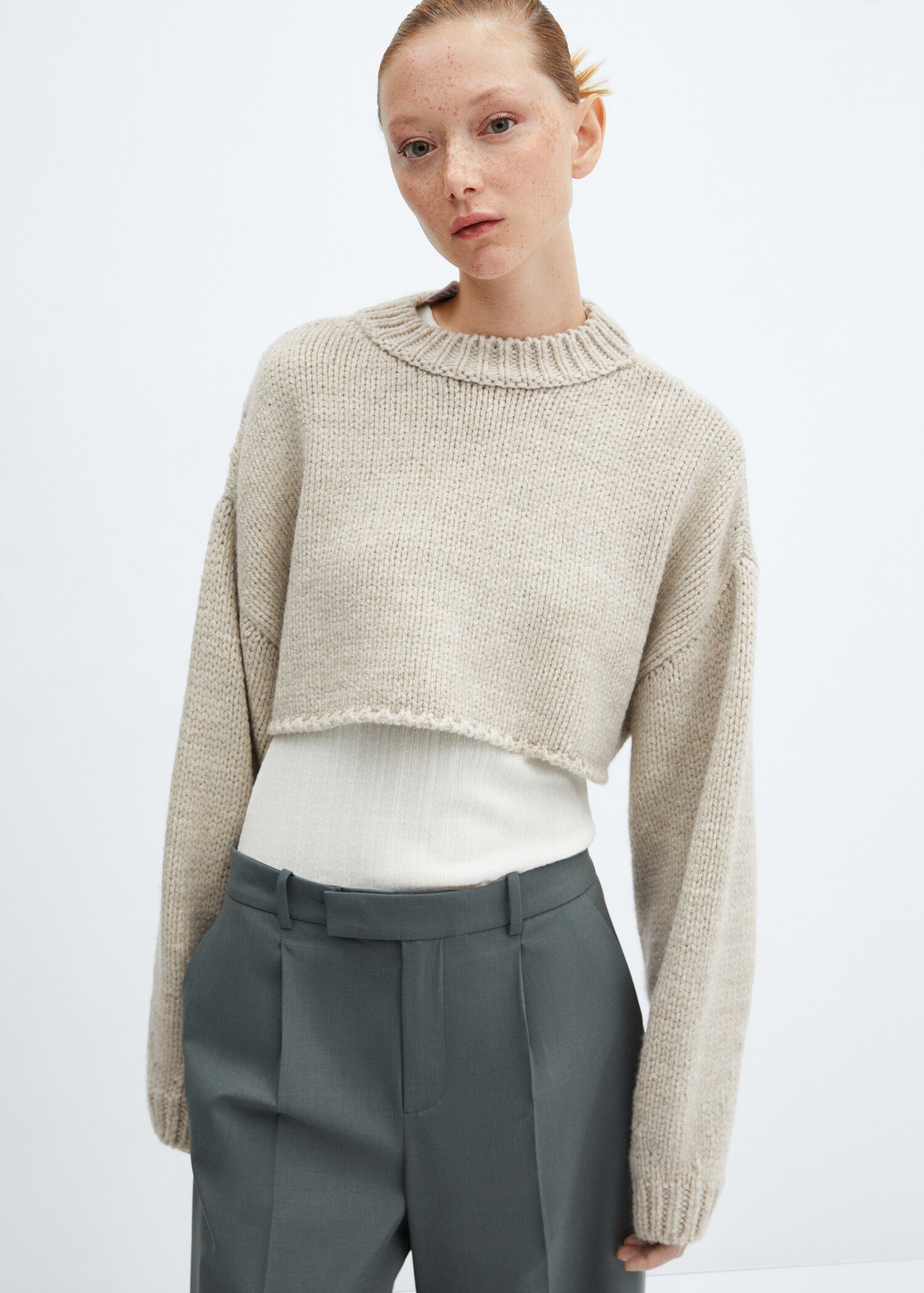 Pullover crop collo stondato - Piano medio