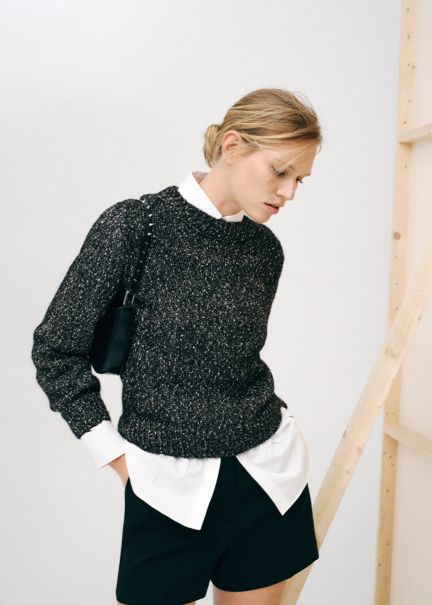 Crewneck lurex sweater - Details of the article 6