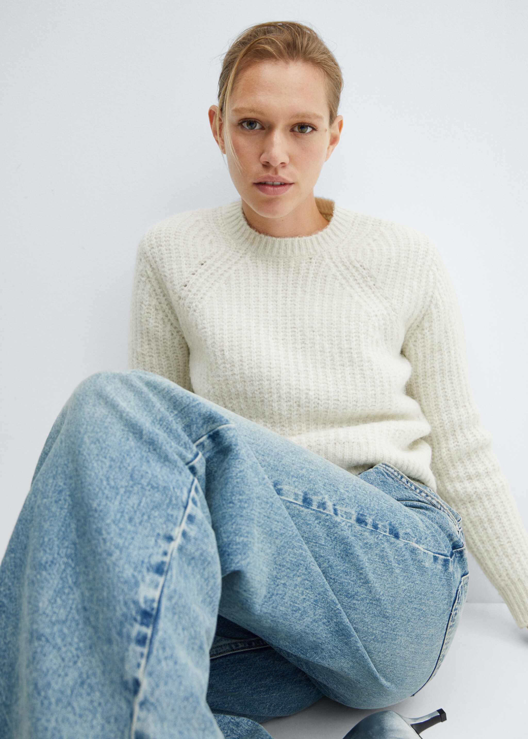 Round-neck knitted sweater  - Details of the article 2