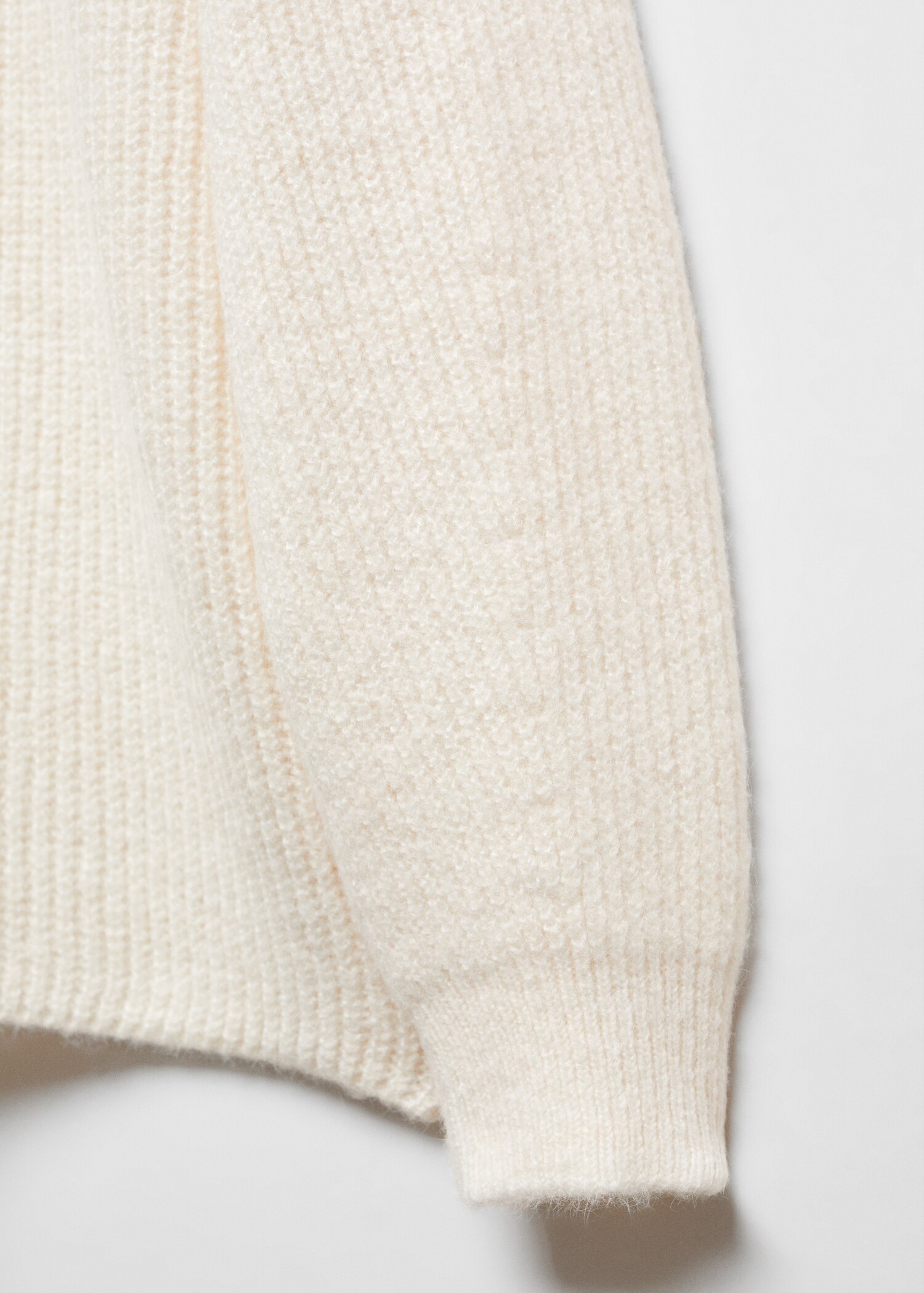 Round-neck knitted sweater  - Details of the article 8