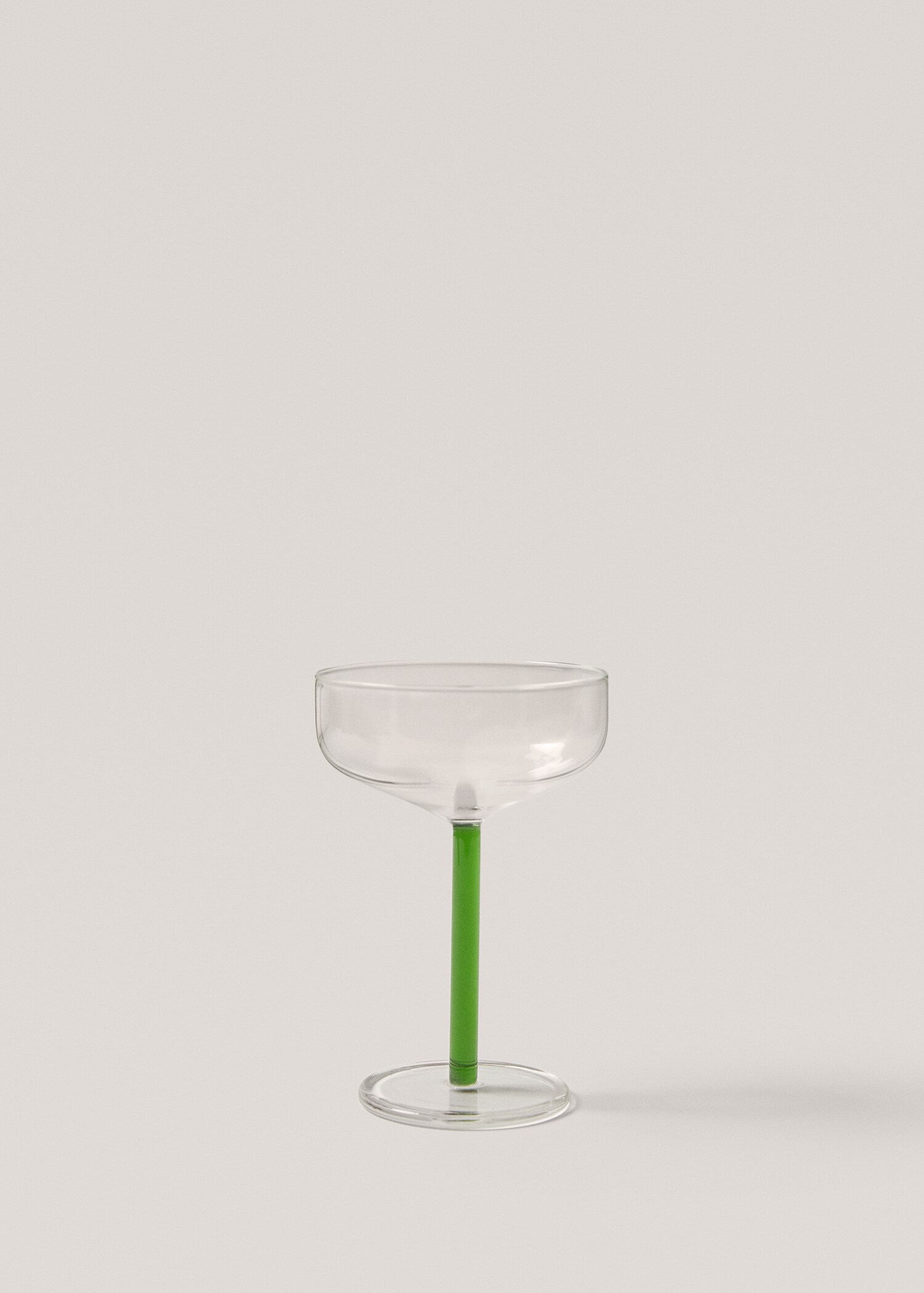Verre à pied coloré en verre borosilicate - Article sans modèle