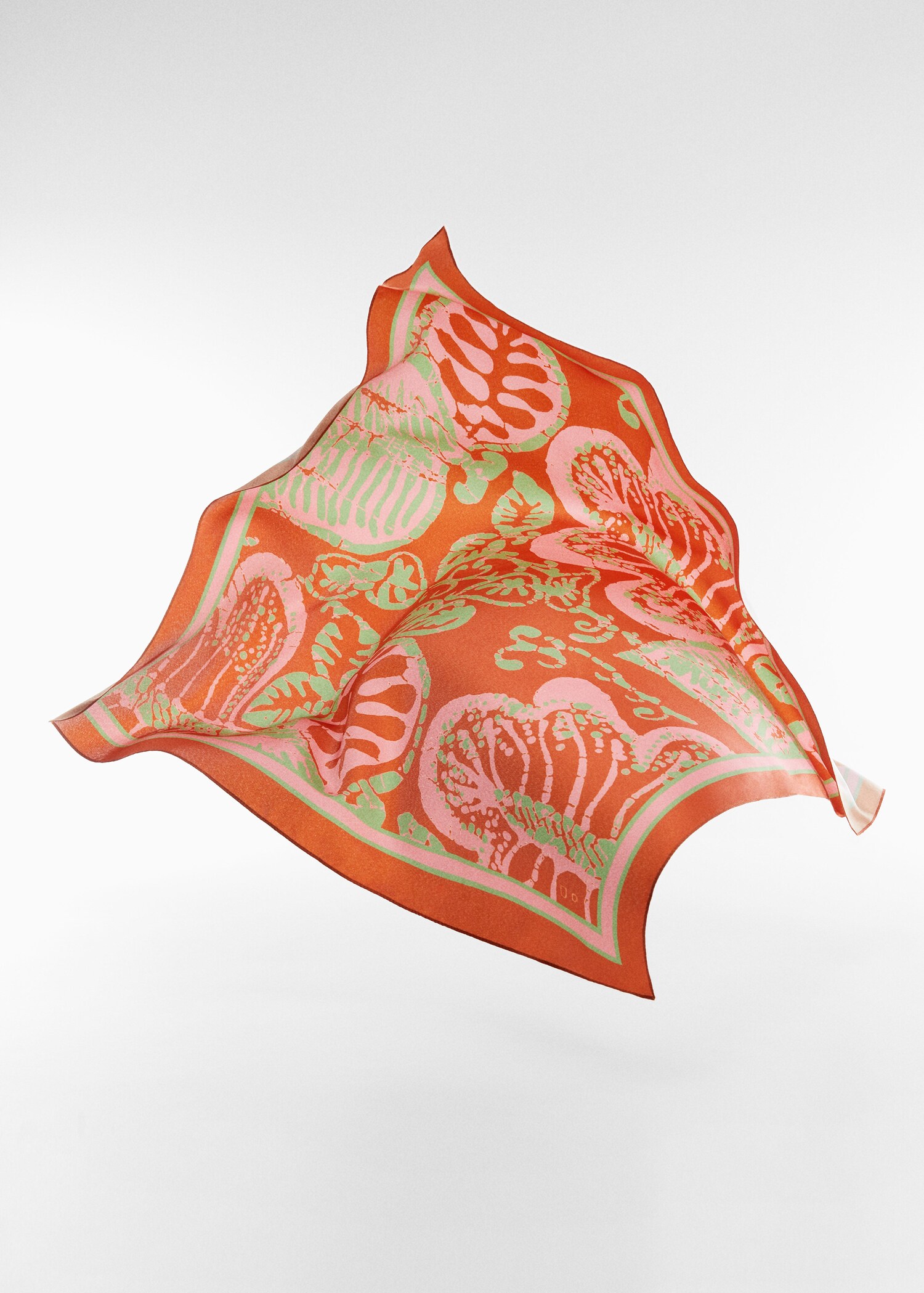 Leaf-print scarf - Details of the article 5
