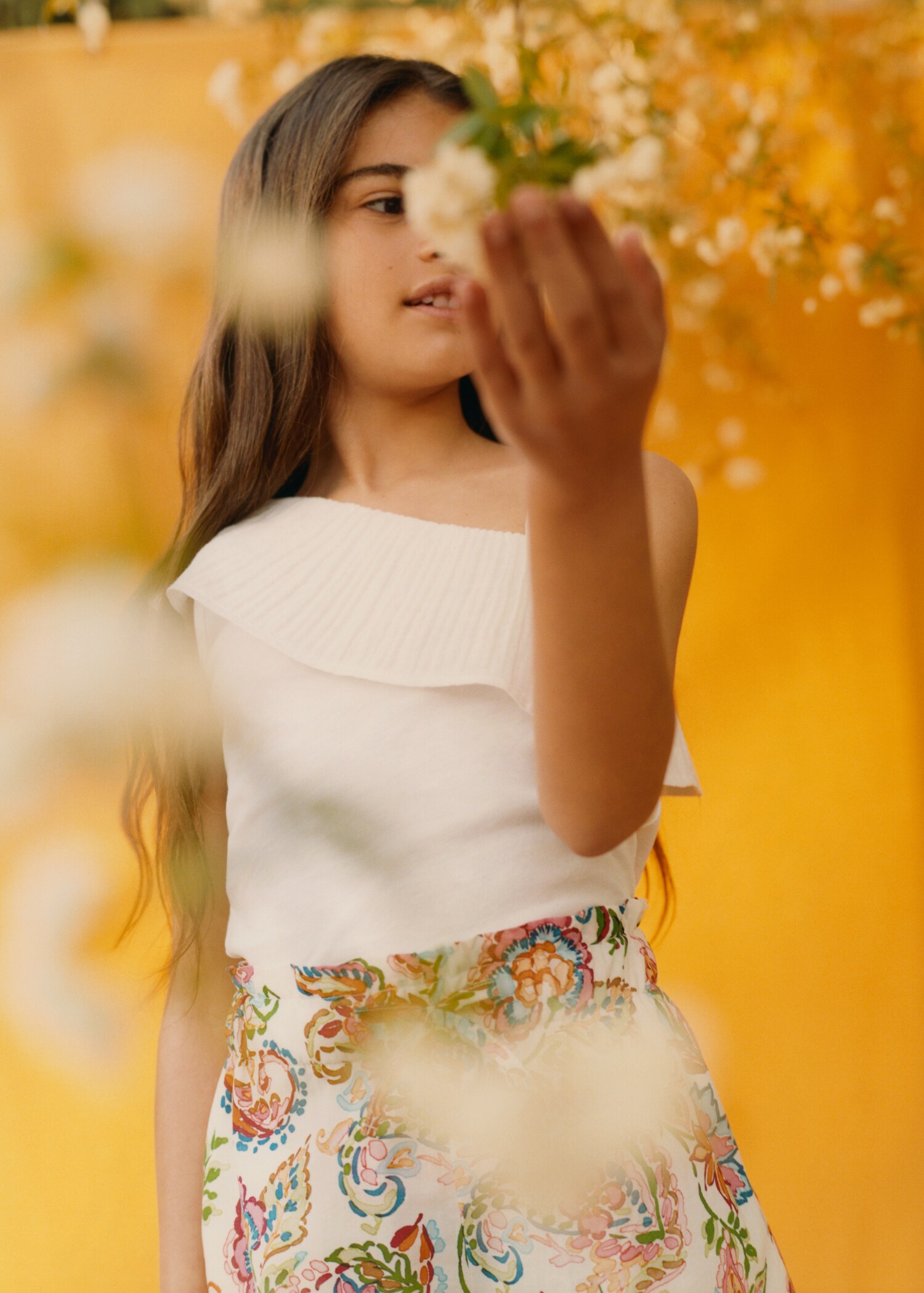 Ruffled asymmetric T-shirt - Details of the article 5