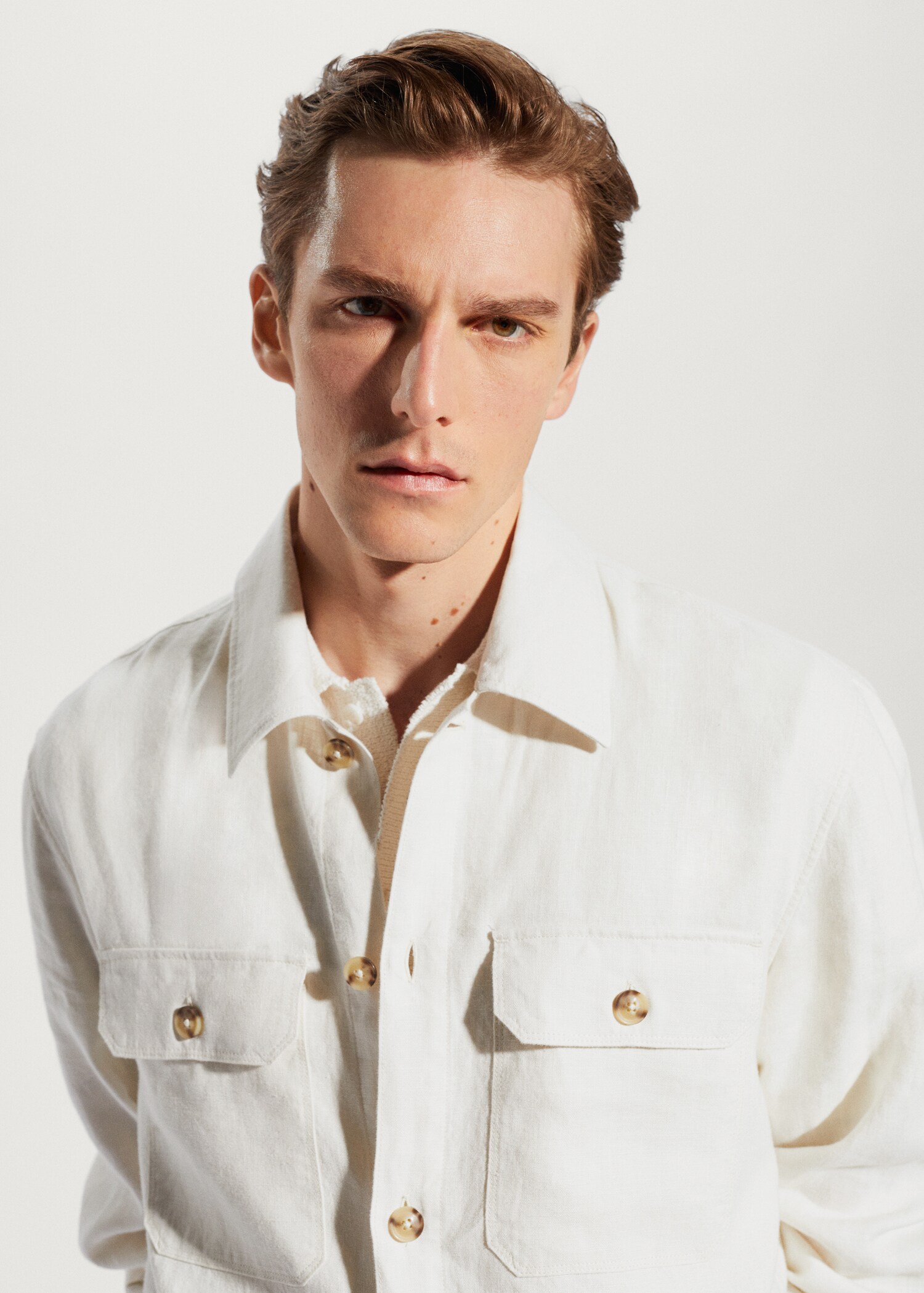 100% linen regular-fit overshirt - Details of the article 1