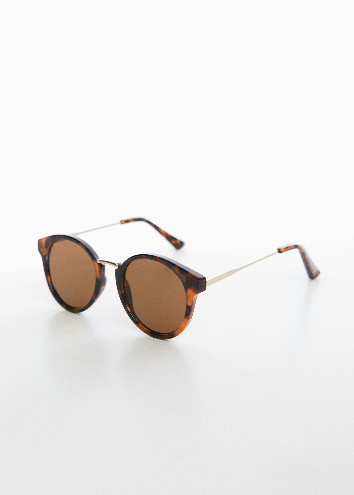 Lunettes de soleil pont métallique - Plan moyen