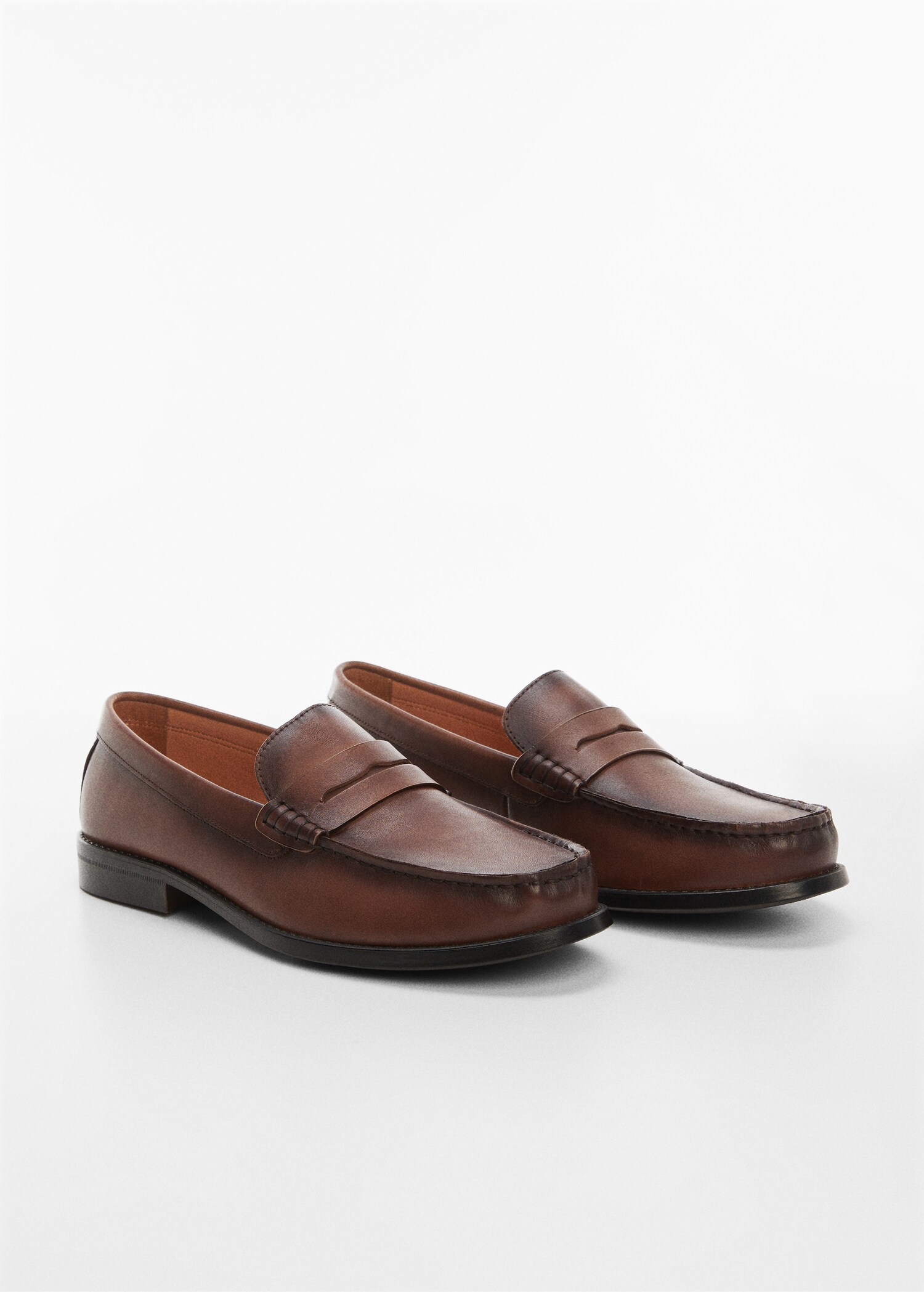 Mocasín piel antifaz - Plano medio