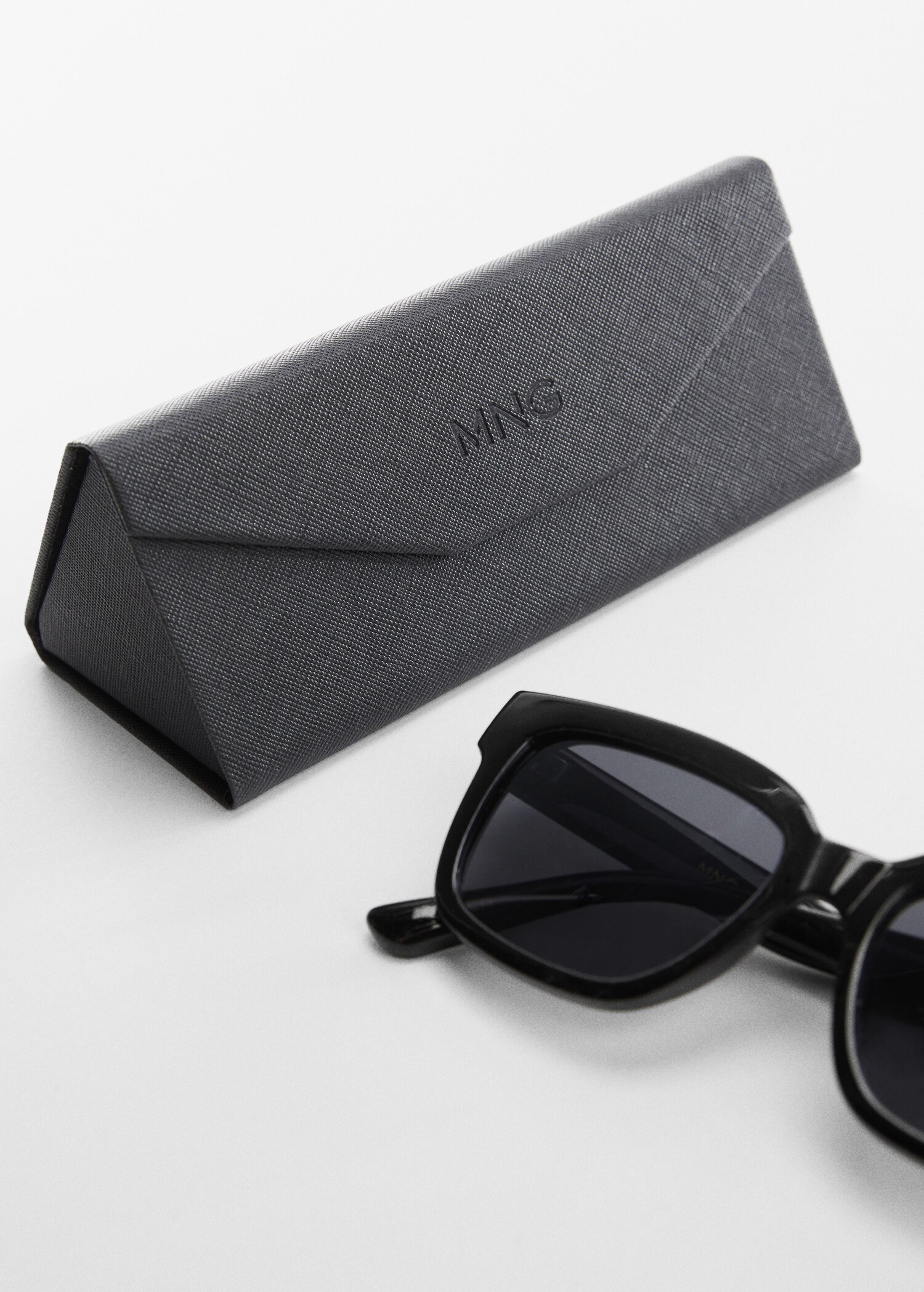 Polarised sunglasses - Details of the article 2