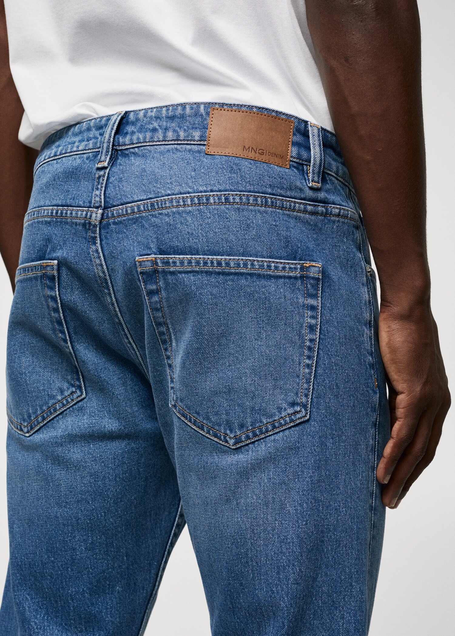 Ben tapered cropped jeans - Details of the article 4