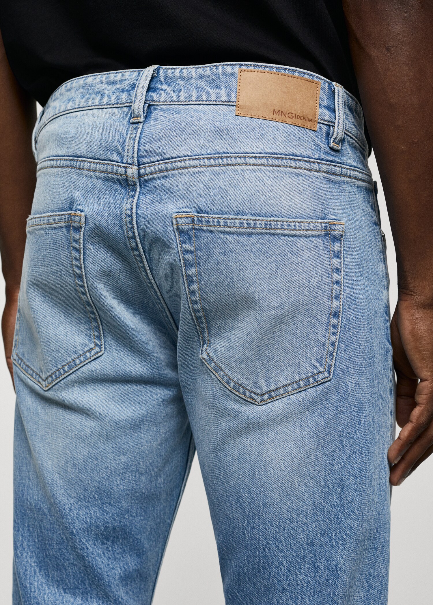 Ben tapered cropped jeans - Details of the article 4