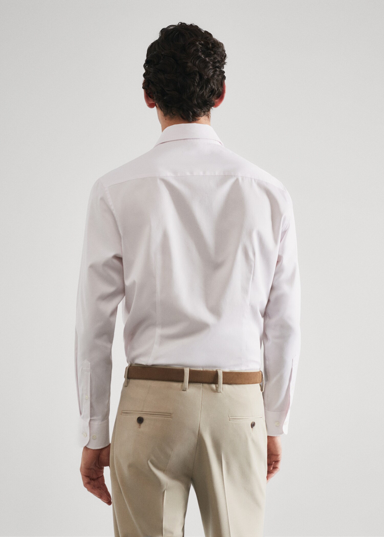 Camisa de fato de sarja slim fit às minirriscas - Verso do artigo