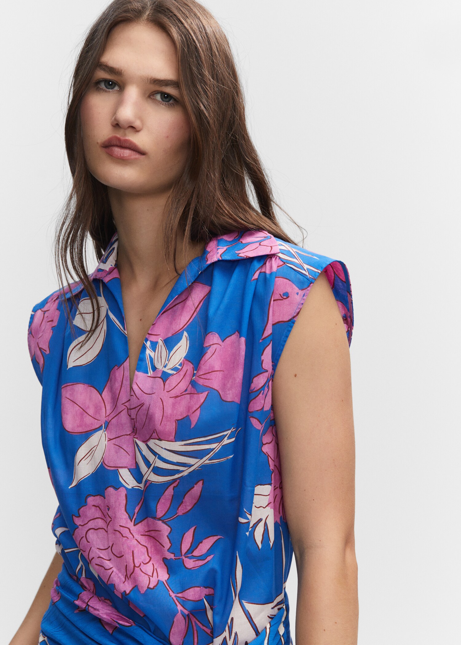 Sleeveless printed shirt - Details of the article 1