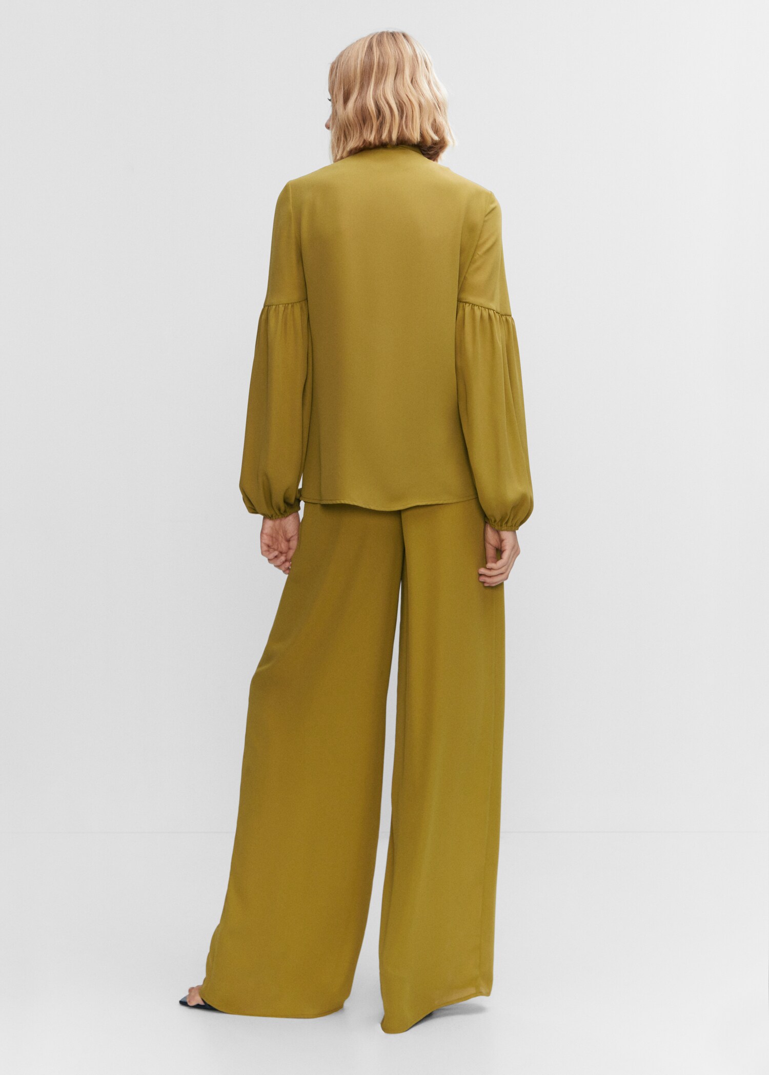 Blouse lavallière manches bouffantes - Verso de l’article