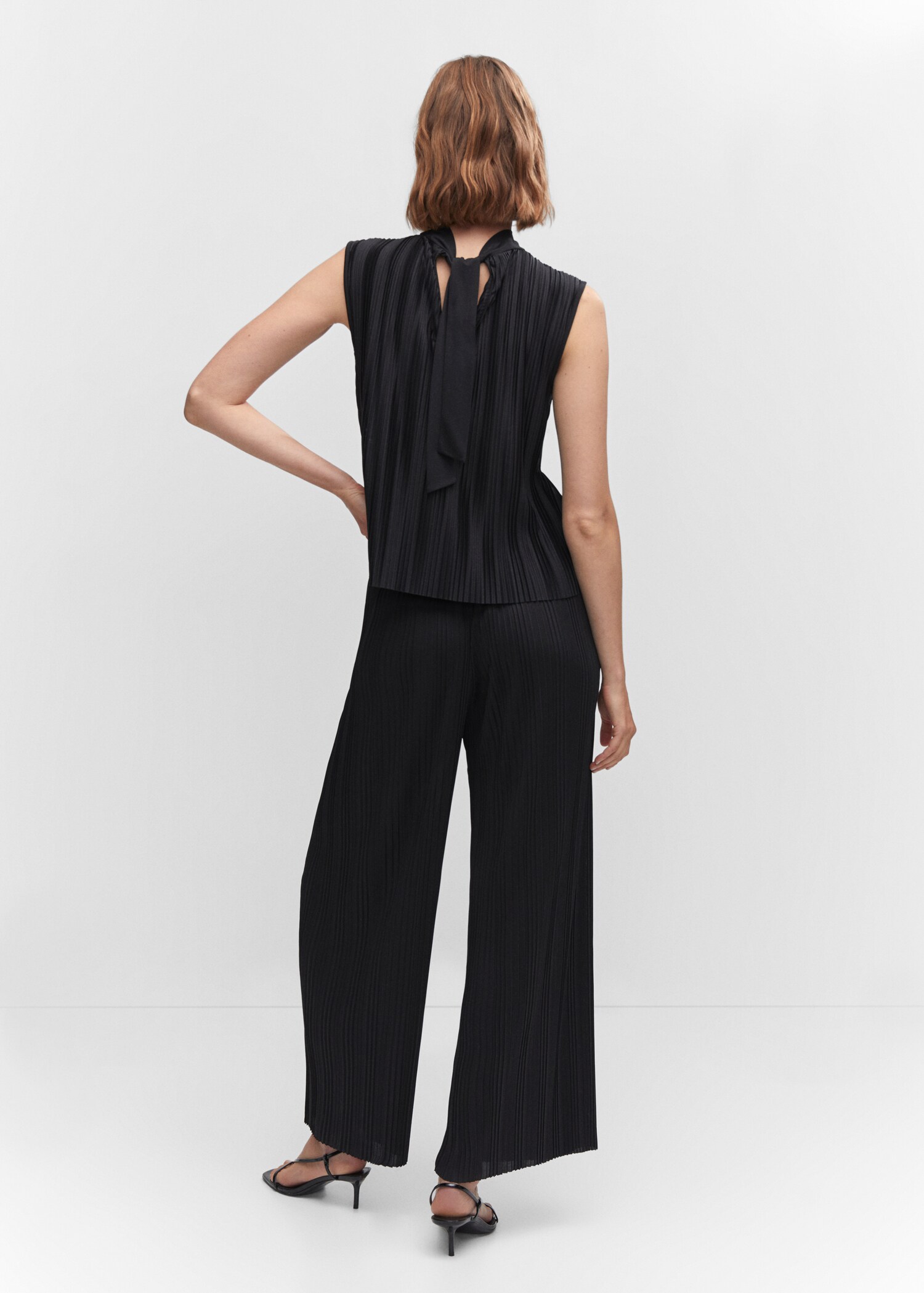 Pleated wideleg trousers - Reverse of the article