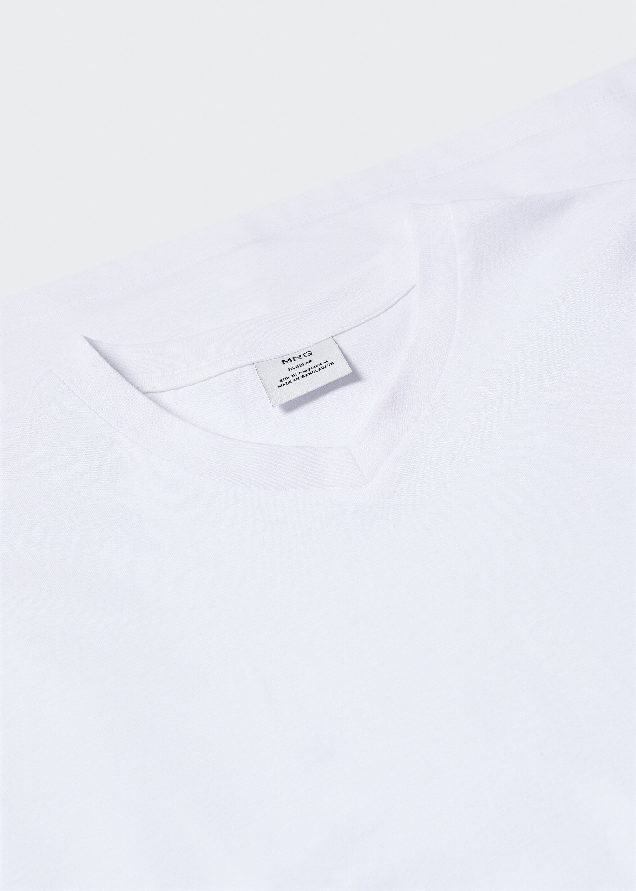 Basic cotton V-neck T-shirt - Details of the article 8