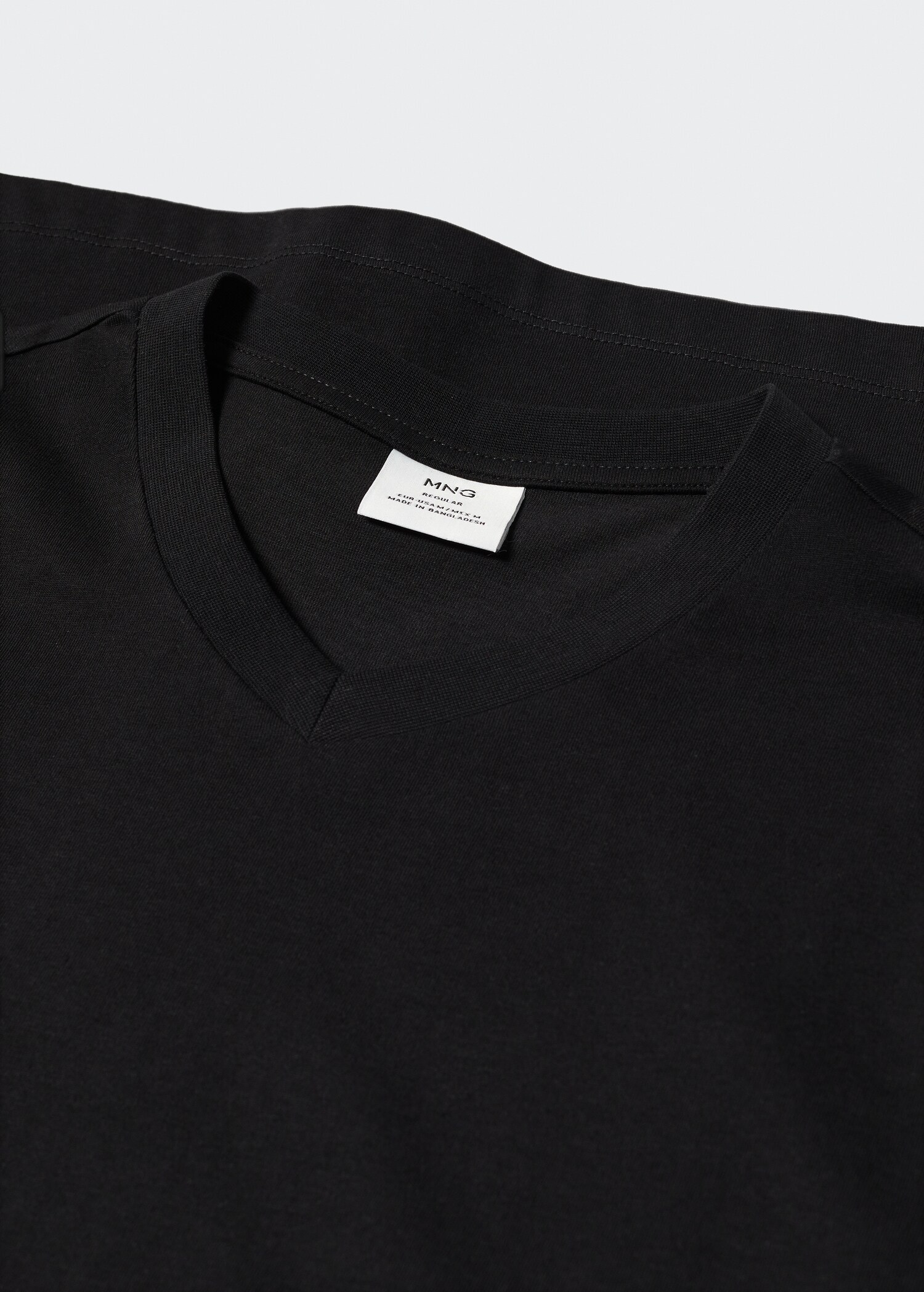 Camiseta básica algodón cuello pico - Detalle del artículo 8