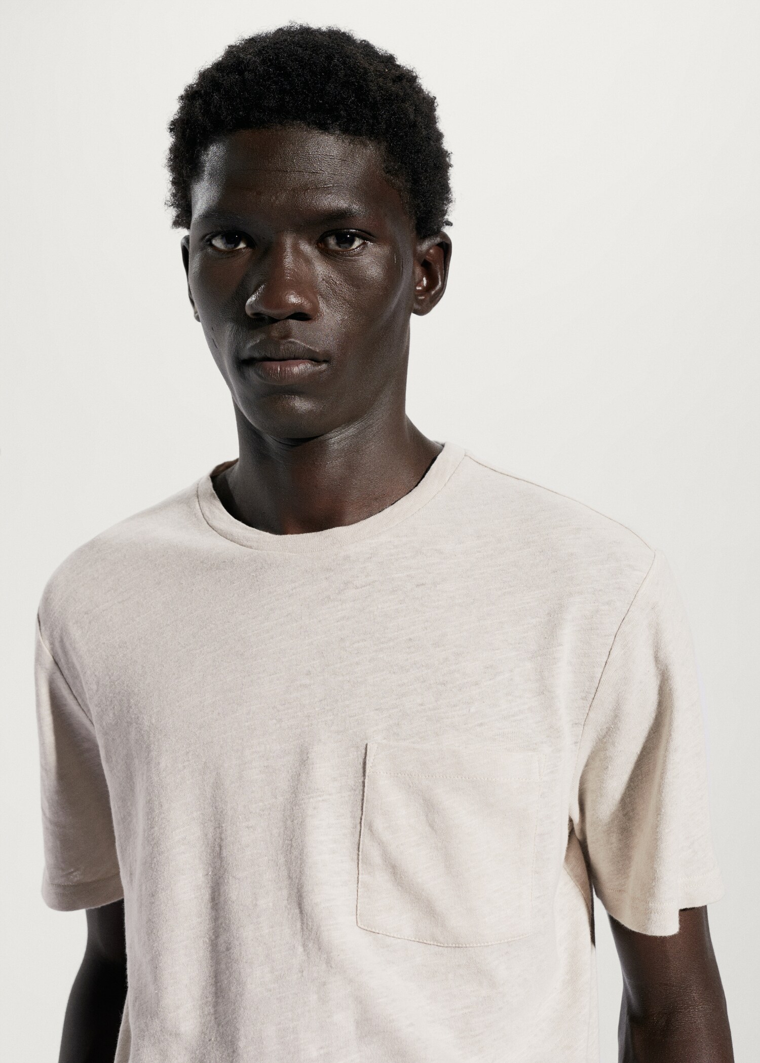 Cotton-linen pocket t-shirt - Details of the article 1