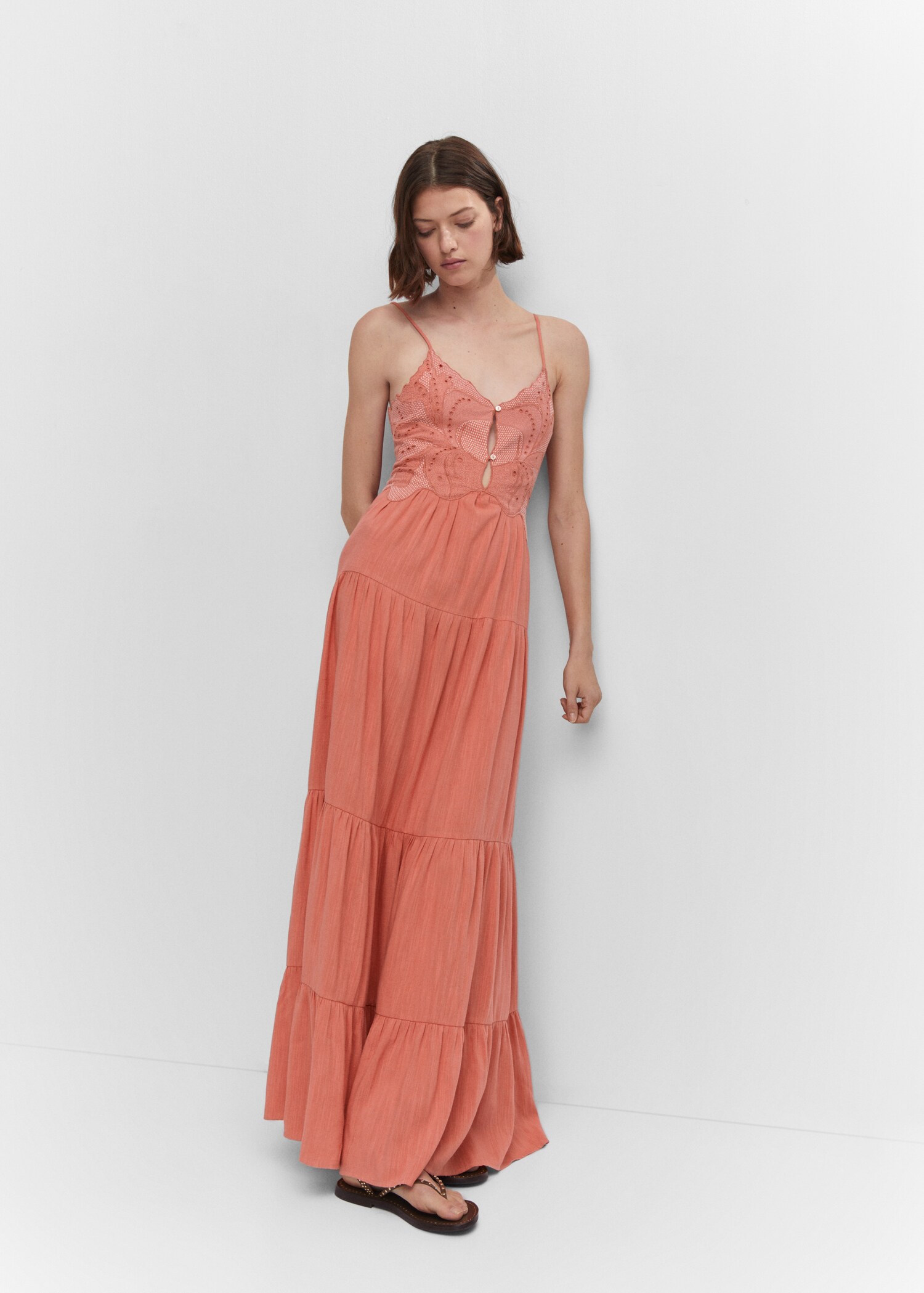 Besticktes Kleid mit ausgestelltem Rock - Detail des Artikels 6
