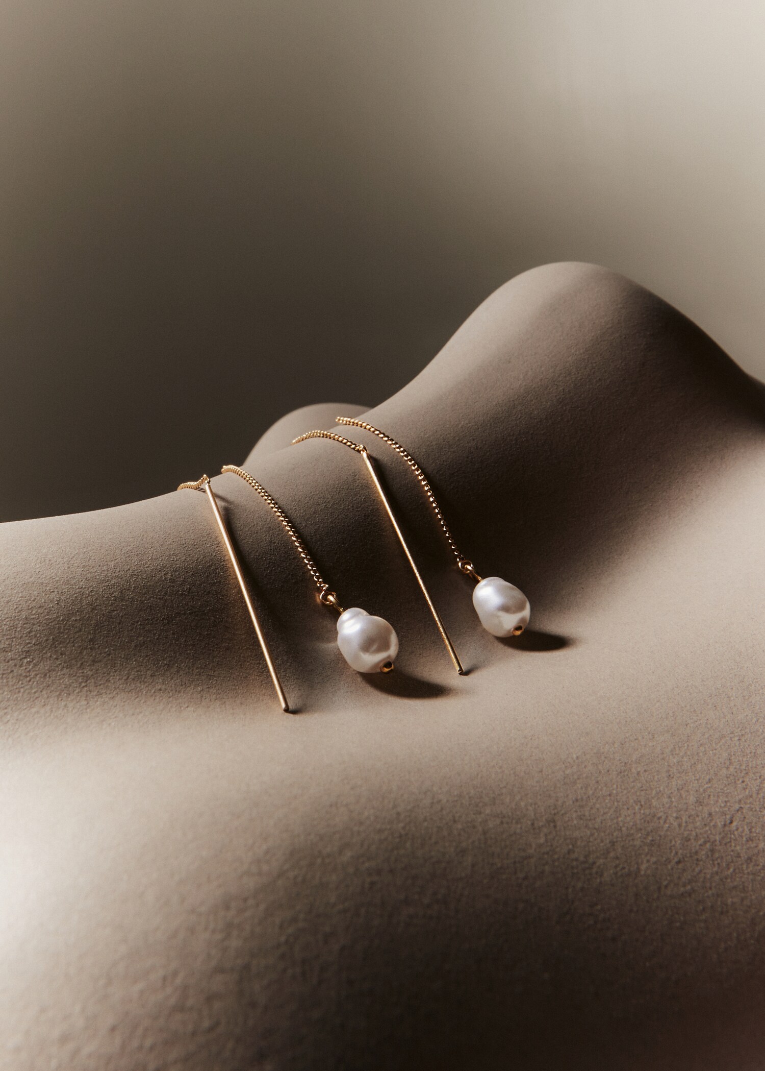 Pearl thread earrings - Details of the article 7