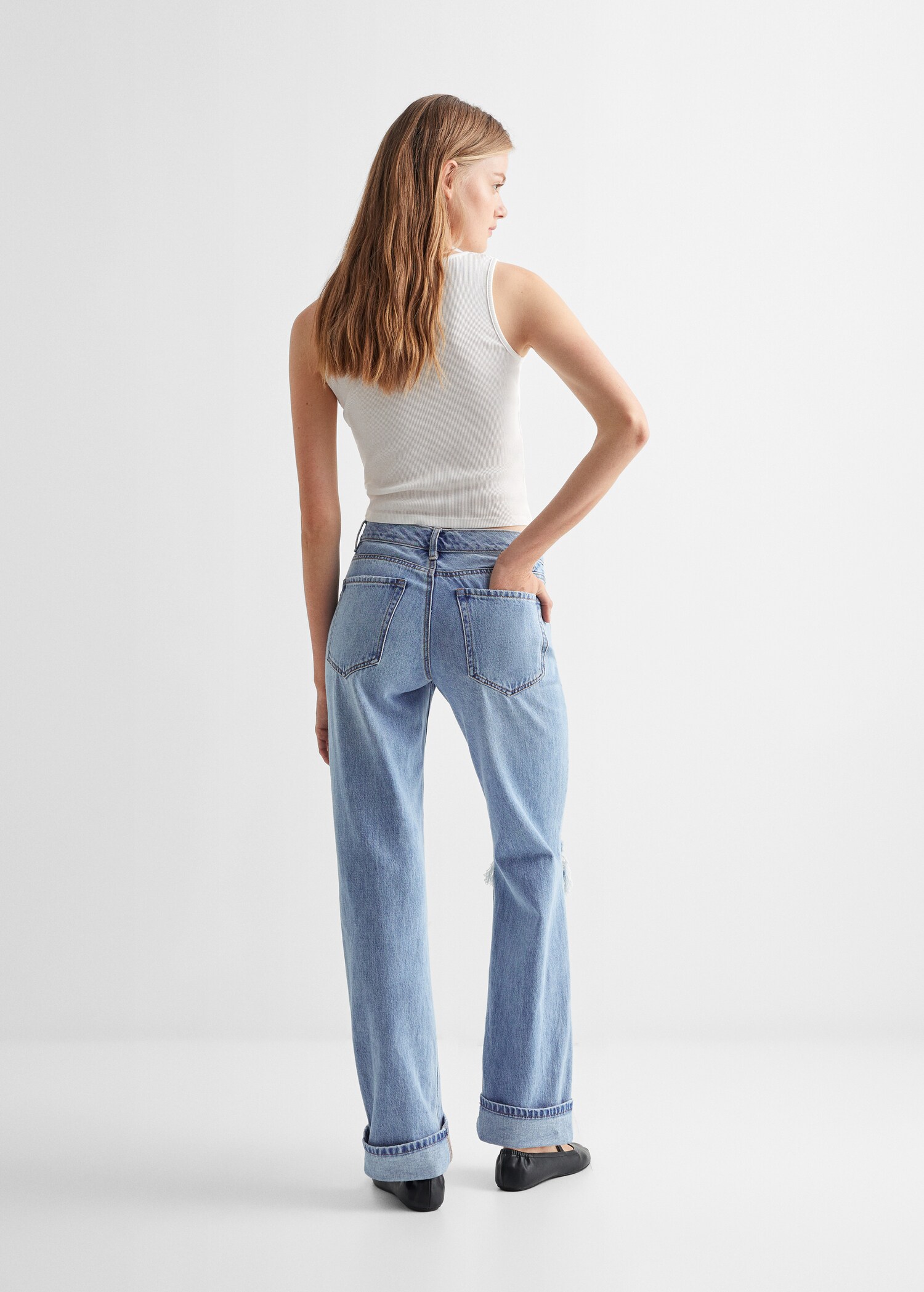 Turned-up straight jeans - Reverse of the article