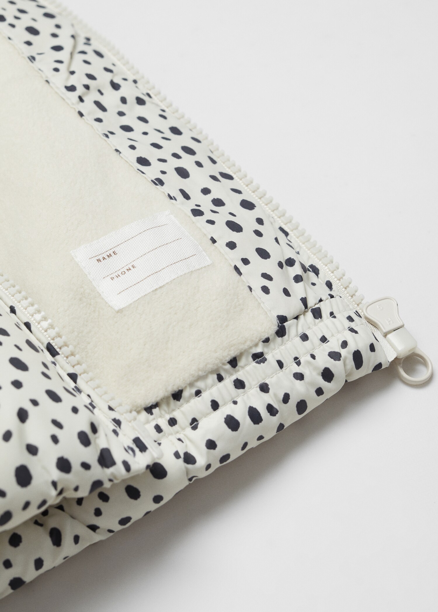Hood quilted coat - Details of the article 8
