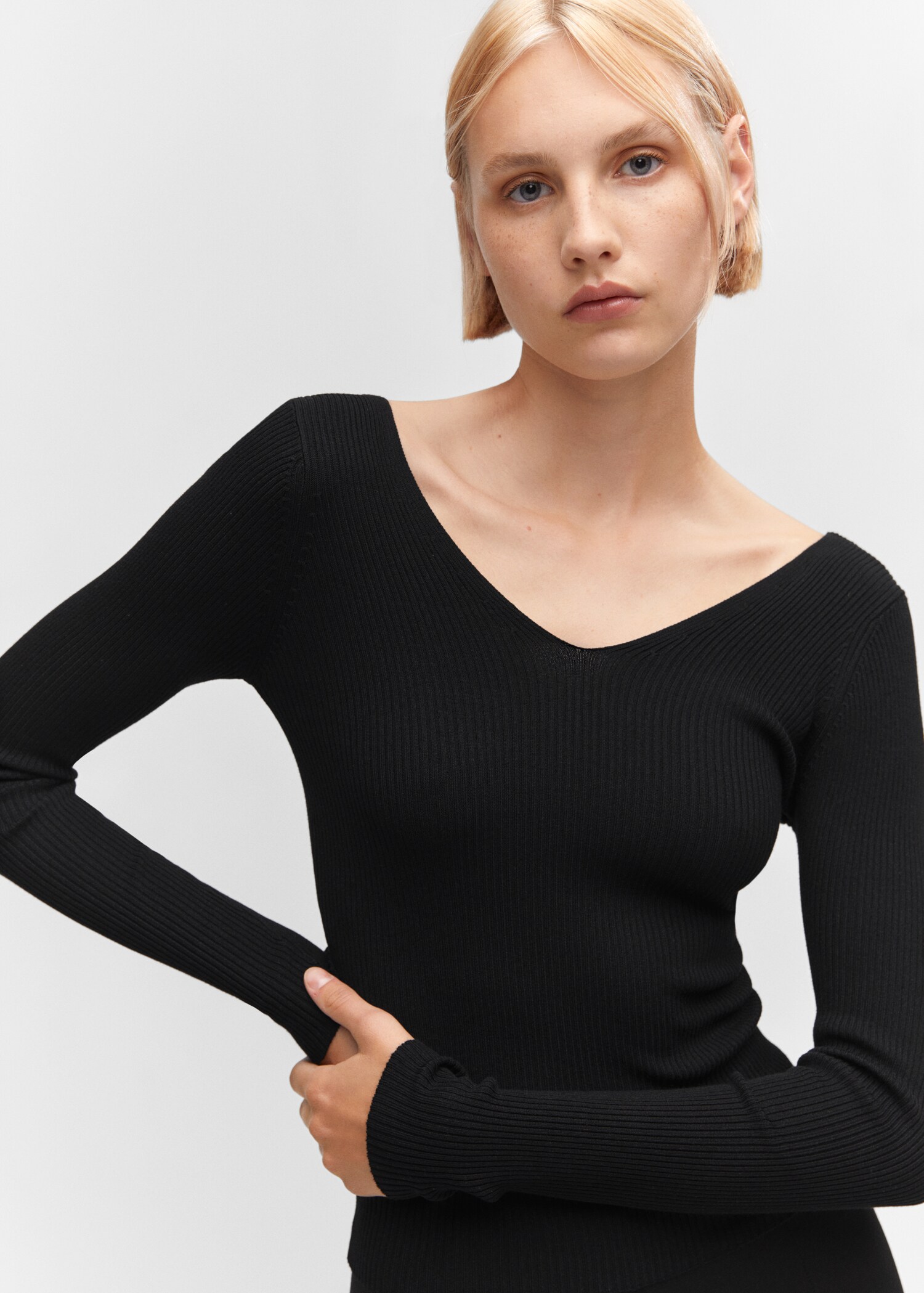 Pull-over maille côtelée dos plongeant - Détail de l'article 1