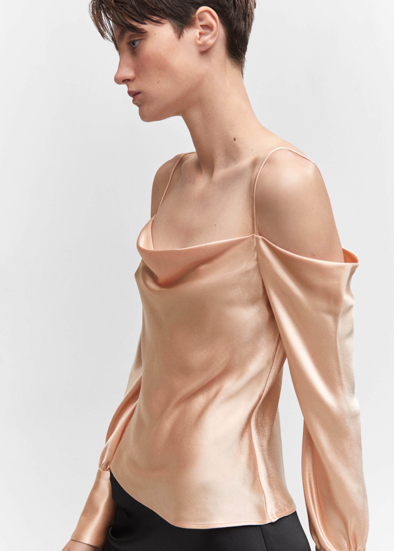Blouse satin col bénitier - Détail de l'article 2