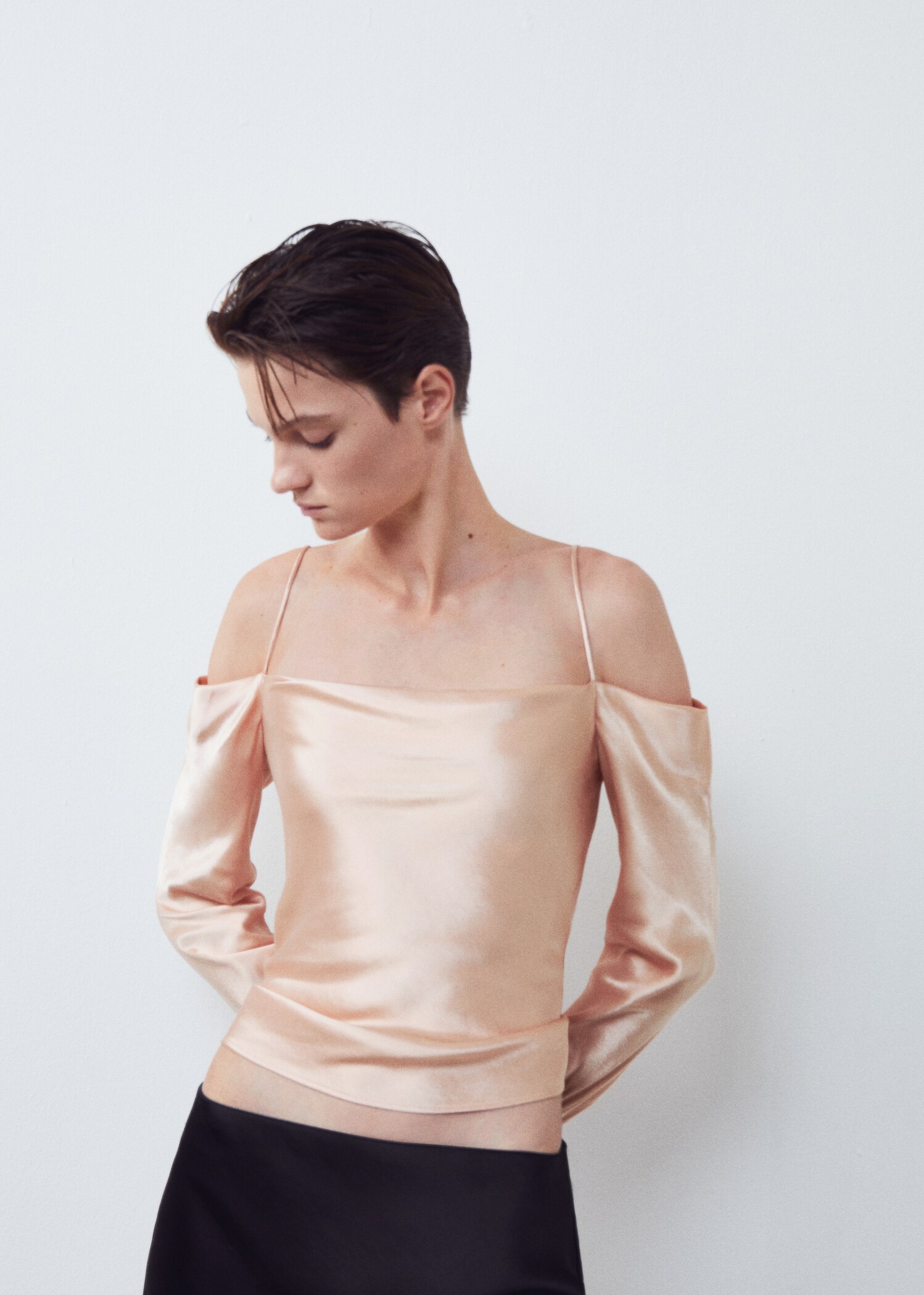 Blouse satin col bénitier - Détail de l'article 7