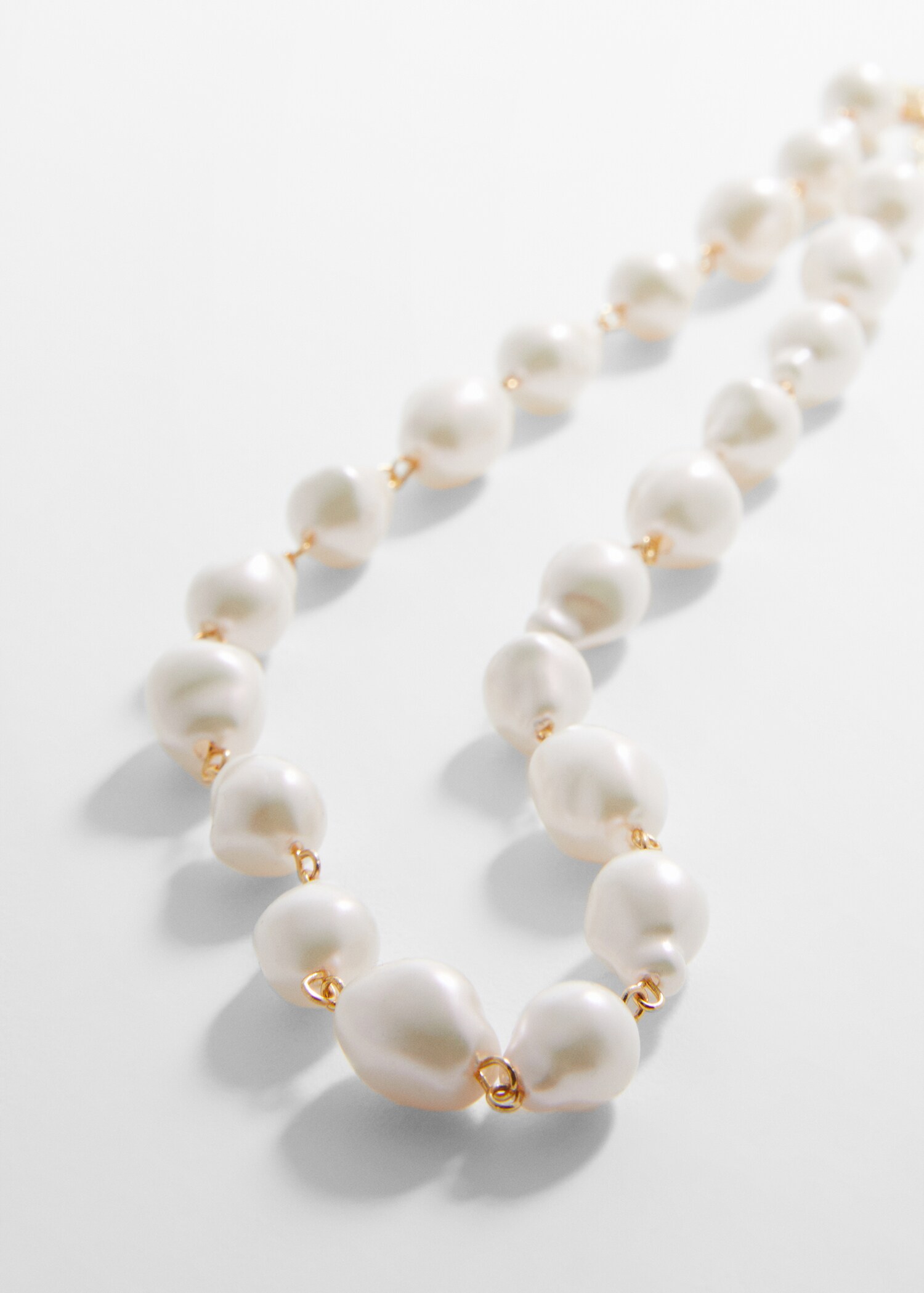 Collier chaîne perles - Plan moyen