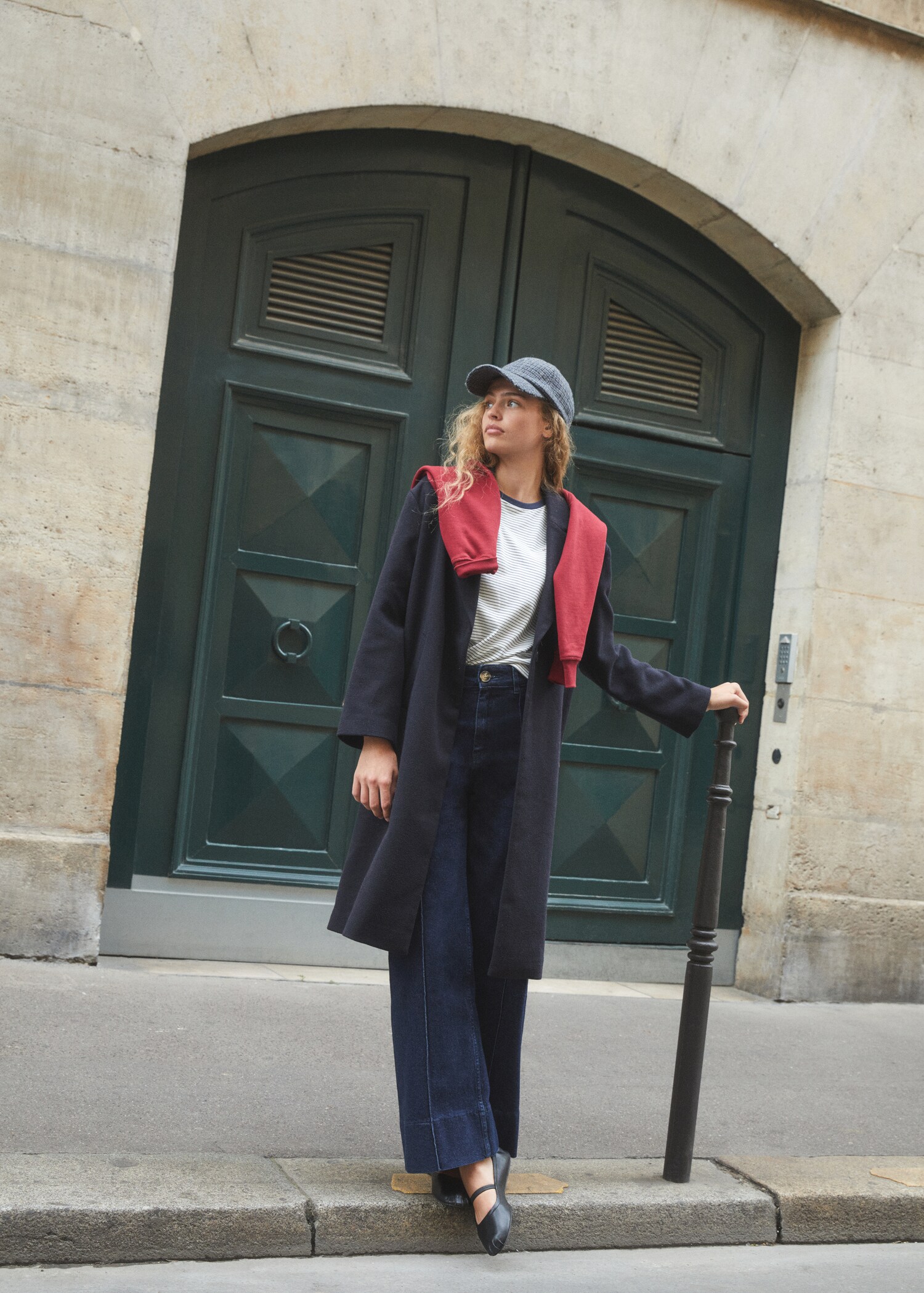 Lapelled straight-cut coat - Details of the article 6