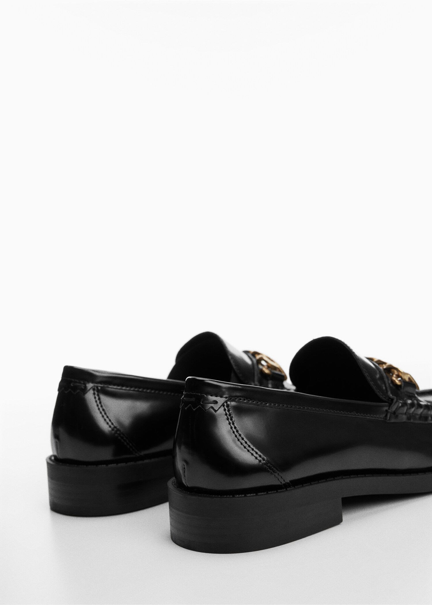 Mocasín cadenas  - Detalle del artículo 1