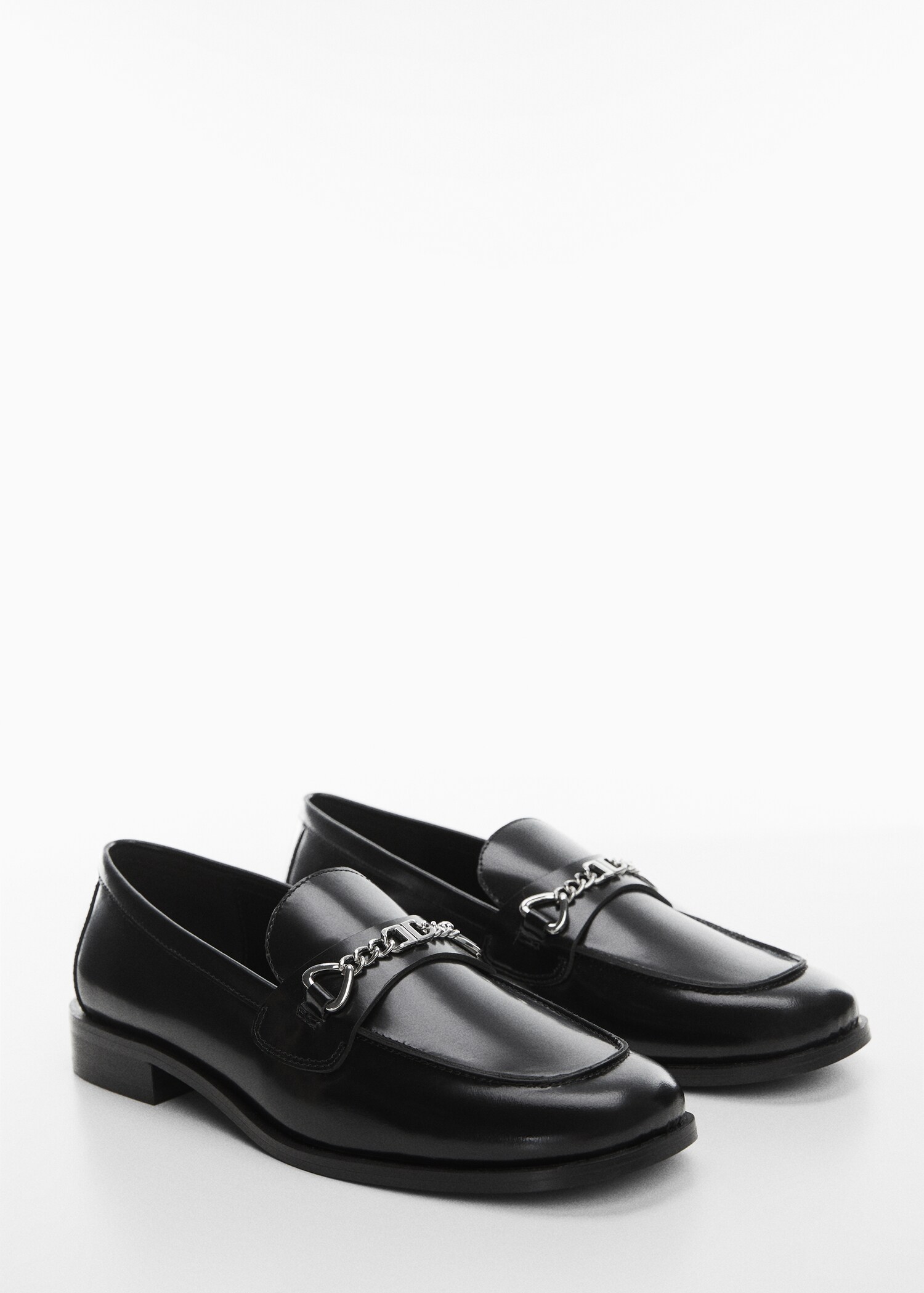 Mocassins cuir chaînes - Plan moyen