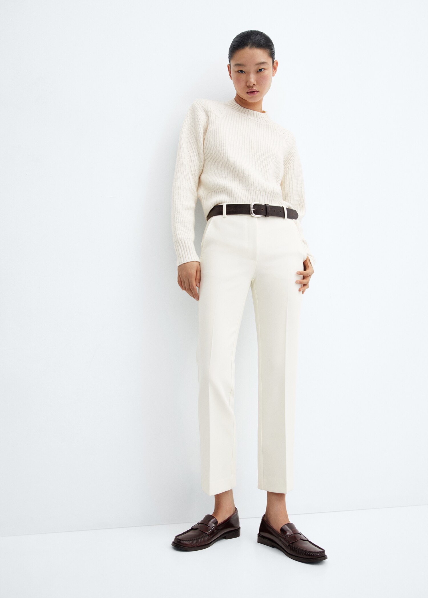 Straight ankle-length pants - Details of the article 2