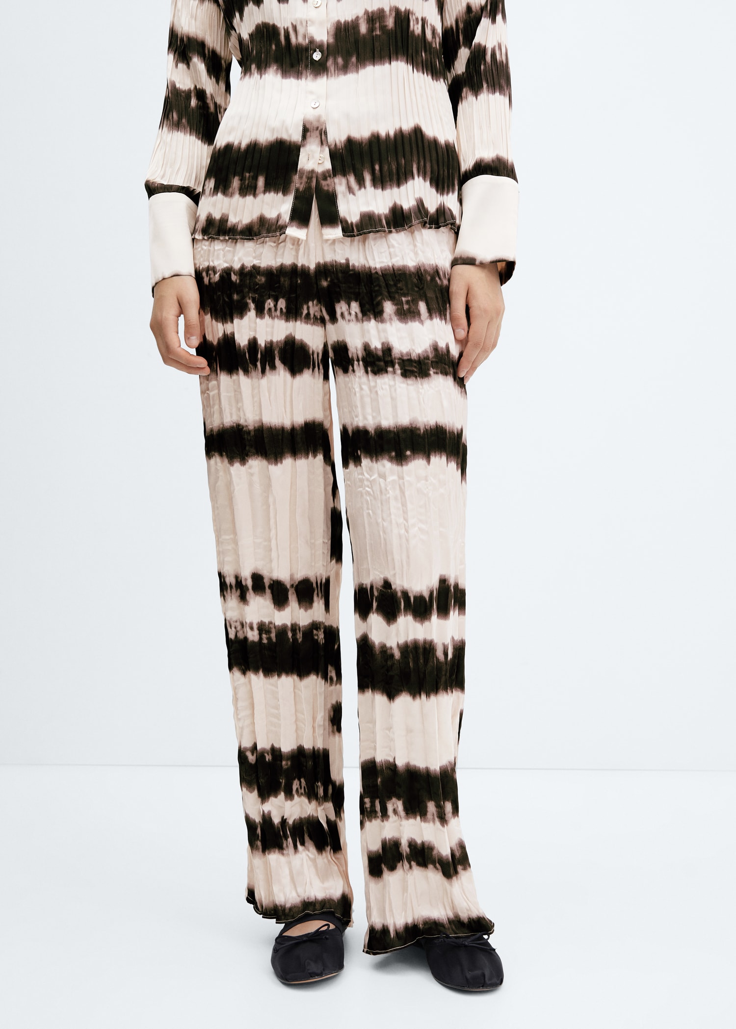 Pantalon plissé tie and dye Femme MANGO Niger - Main Image